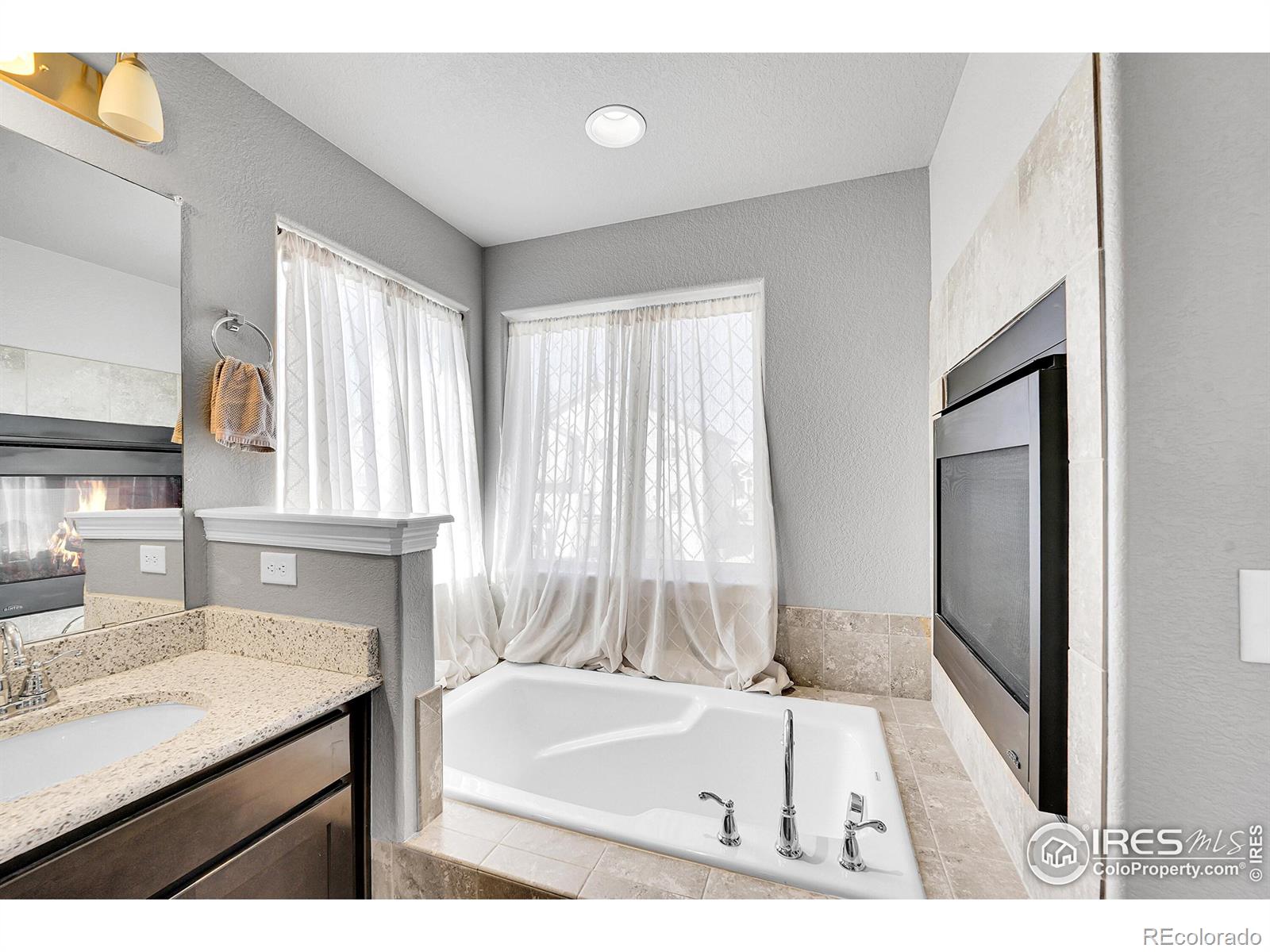 MLS Image #15 for 399  ellie way,berthoud, Colorado