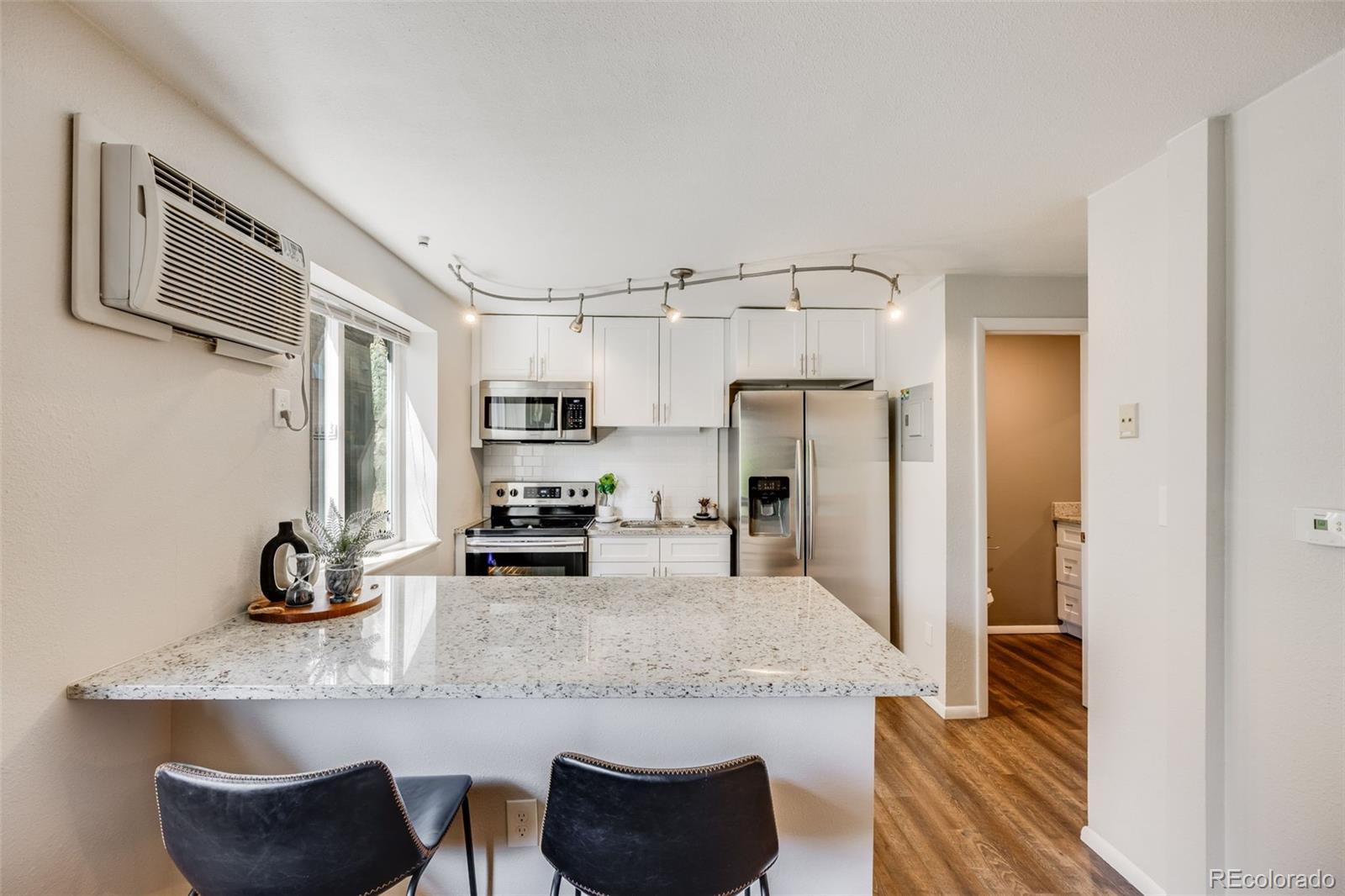 MLS Image #6 for 1349  race street 5,denver, Colorado