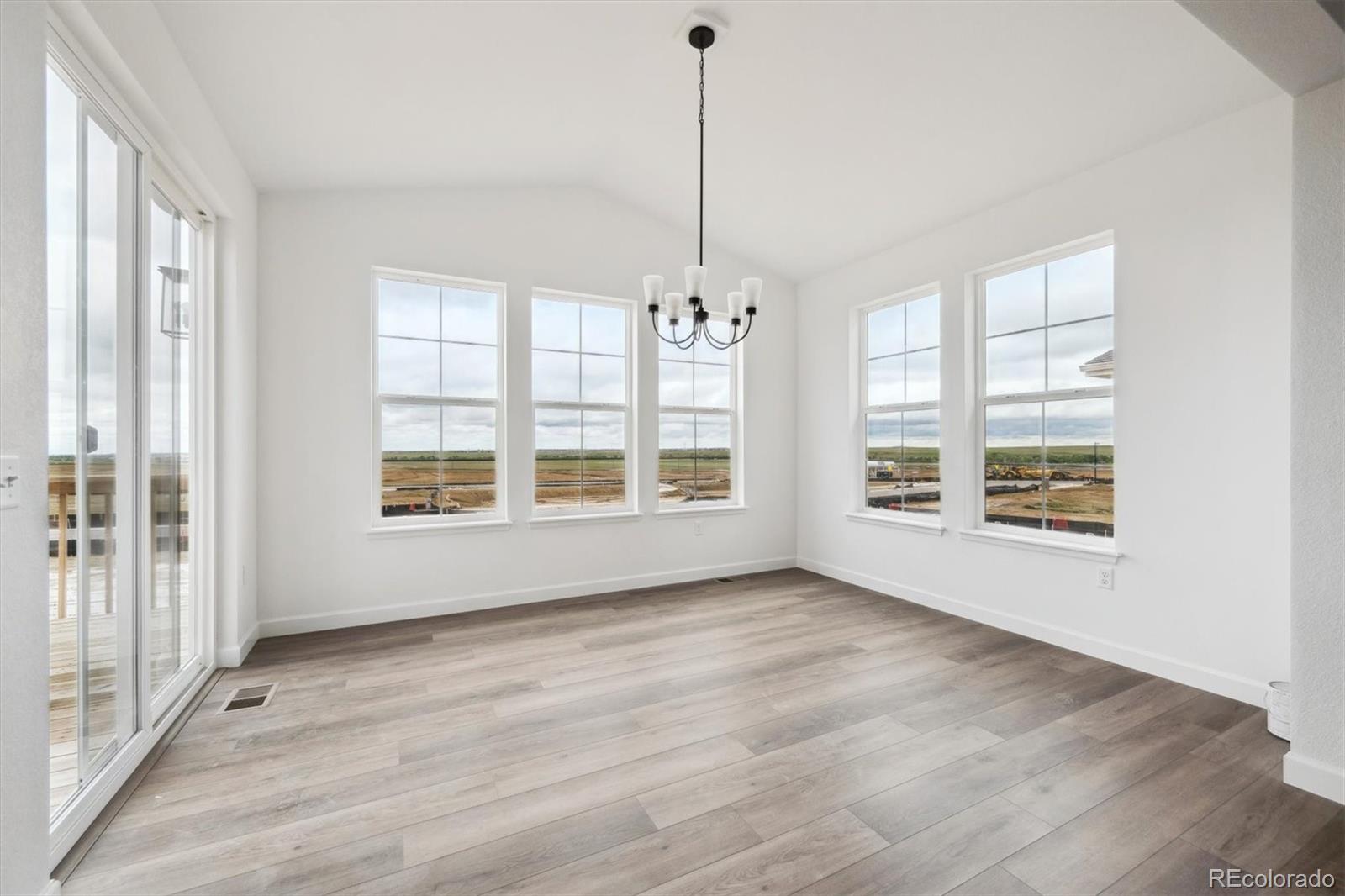 MLS Image #16 for 25323 e warren place,aurora, Colorado