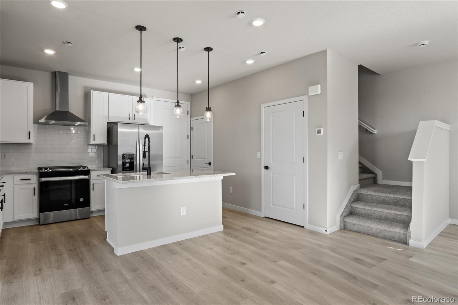 MLS Image #4 for 27492 e 1st avenue,aurora, Colorado