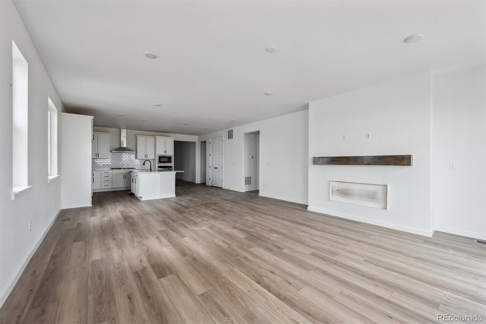 MLS Image #10 for 25283 e warren place,aurora, Colorado