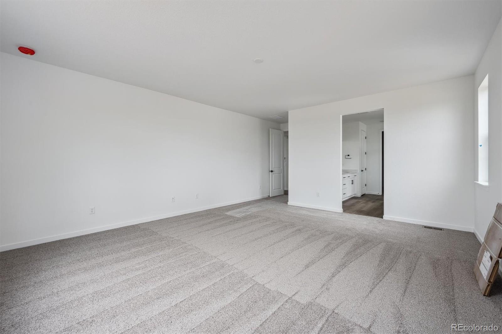 MLS Image #13 for 25283 e warren place,aurora, Colorado