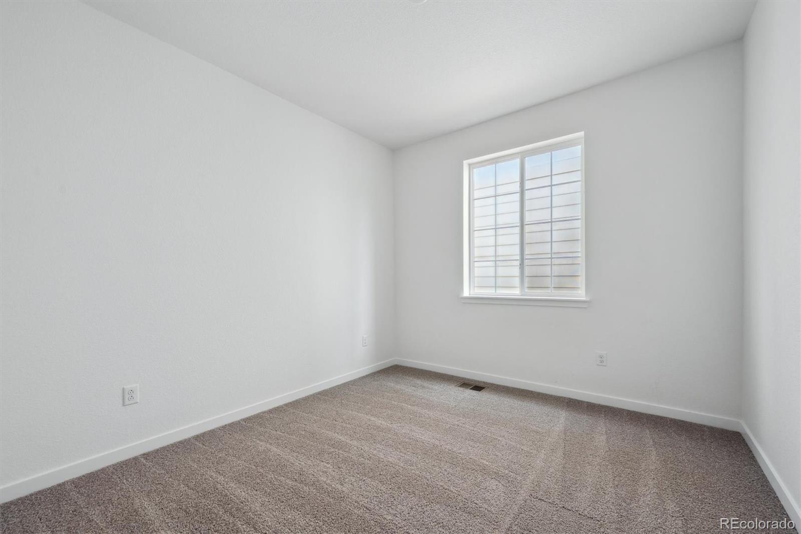 MLS Image #2 for 25283 e warren place,aurora, Colorado
