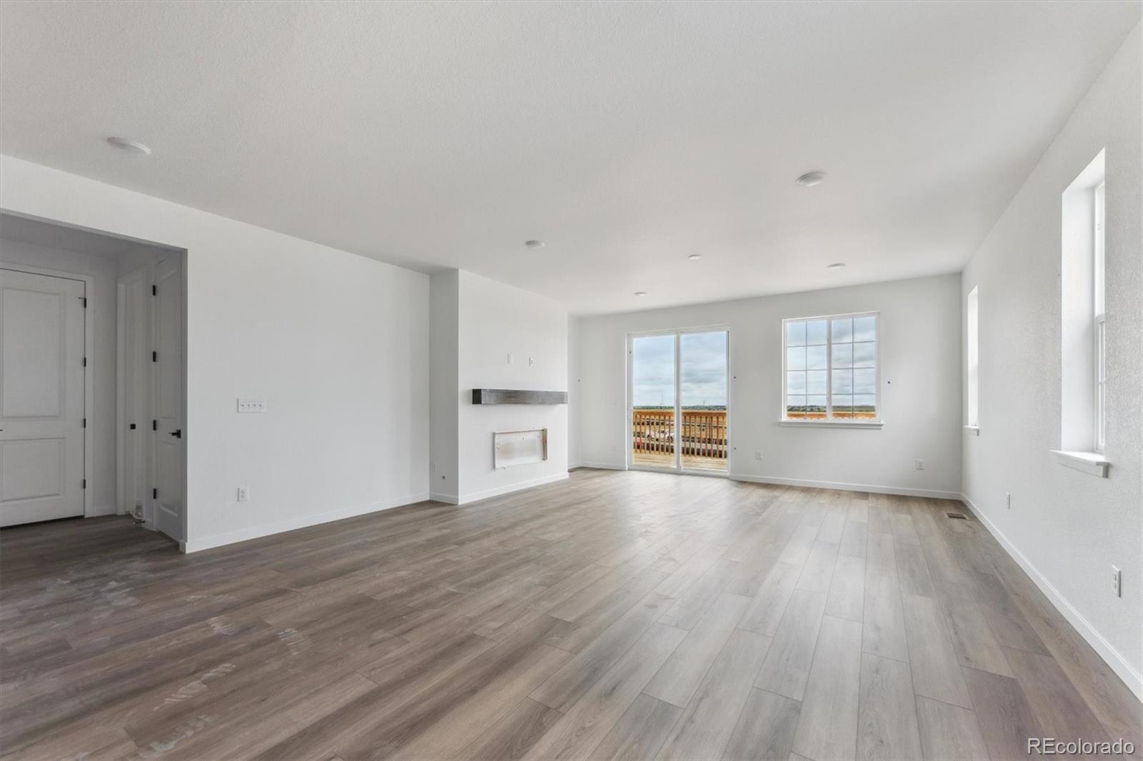 MLS Image #8 for 25283 e warren place,aurora, Colorado