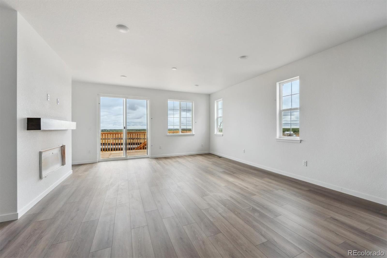 MLS Image #9 for 25283 e warren place,aurora, Colorado