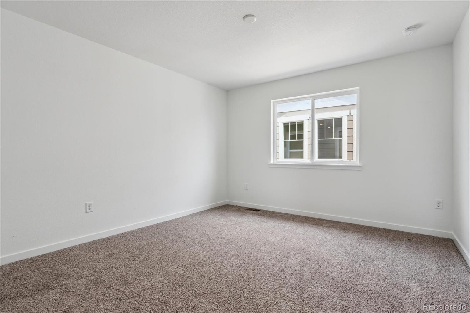 MLS Image #14 for 9237  truckee court,commerce city, Colorado