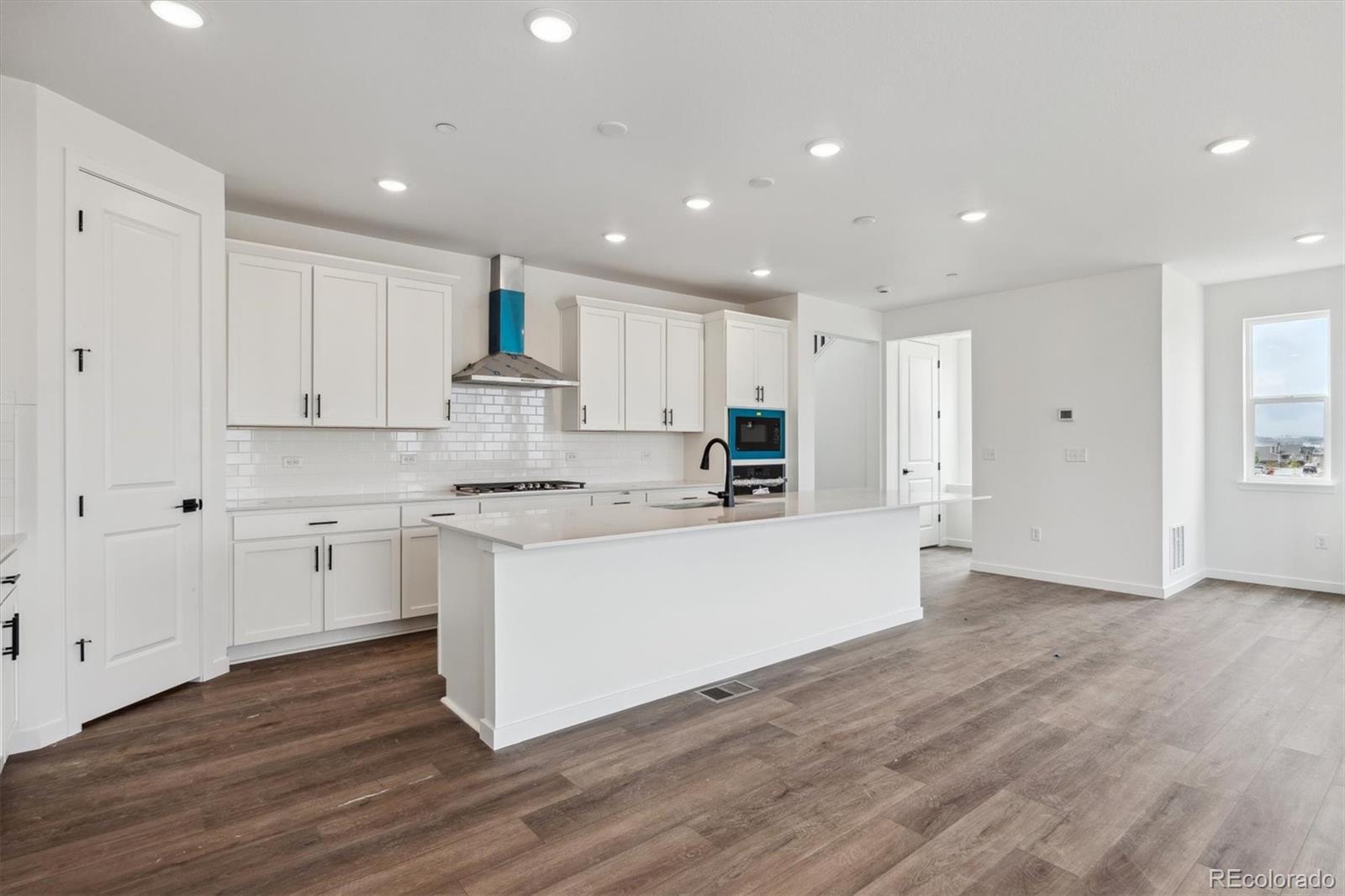 MLS Image #4 for 9237  truckee court,commerce city, Colorado