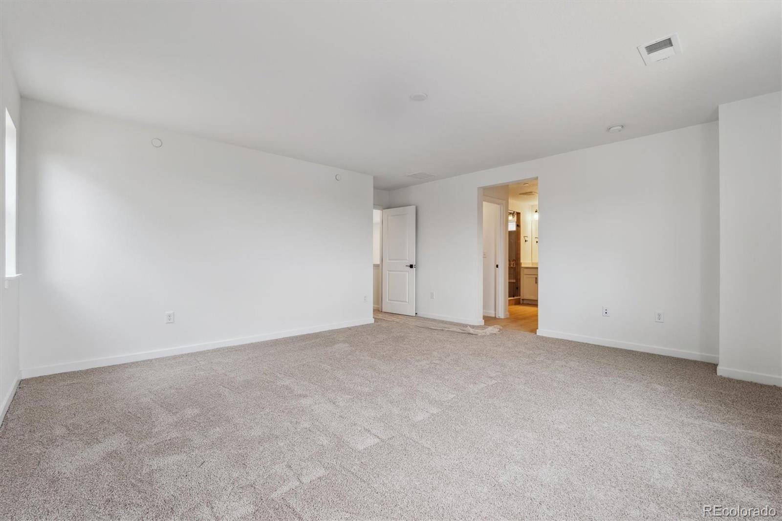 MLS Image #11 for 9243  truckee court,commerce city, Colorado