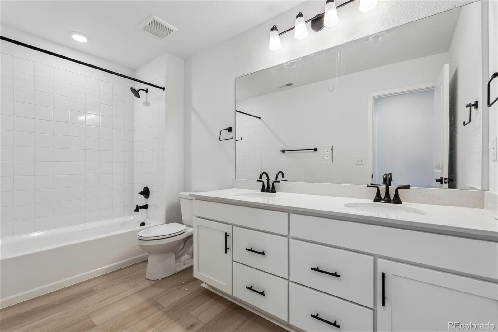 MLS Image #16 for 9243  truckee court,commerce city, Colorado