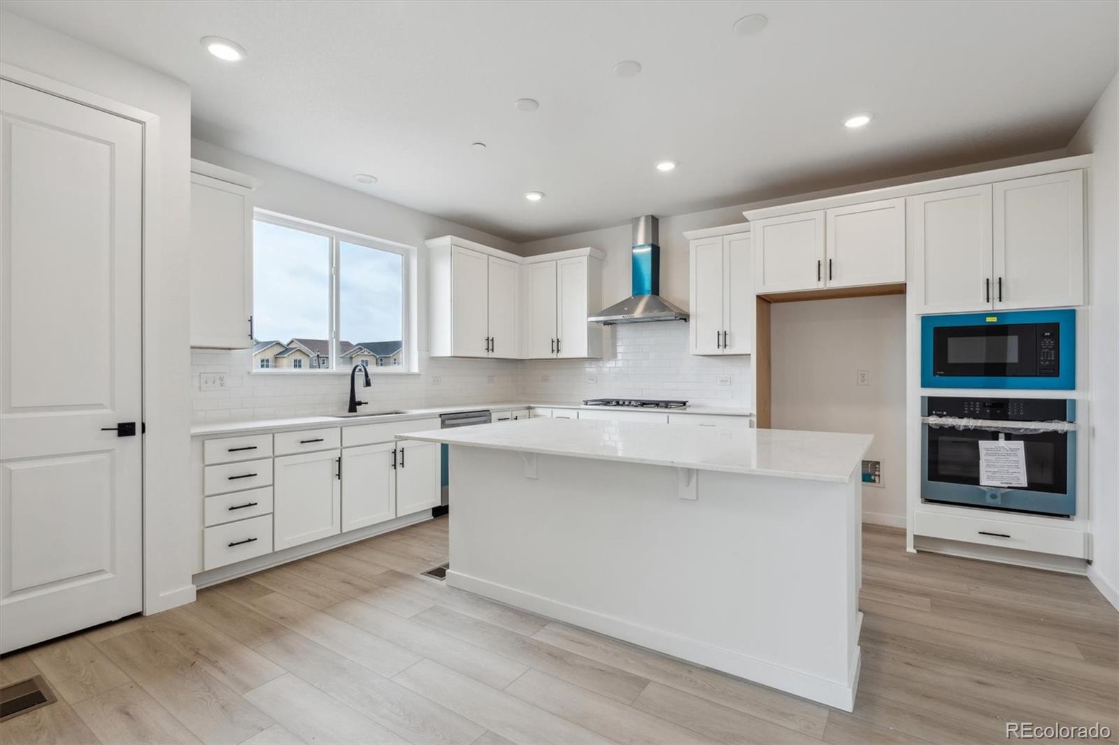 MLS Image #5 for 9243  truckee court,commerce city, Colorado
