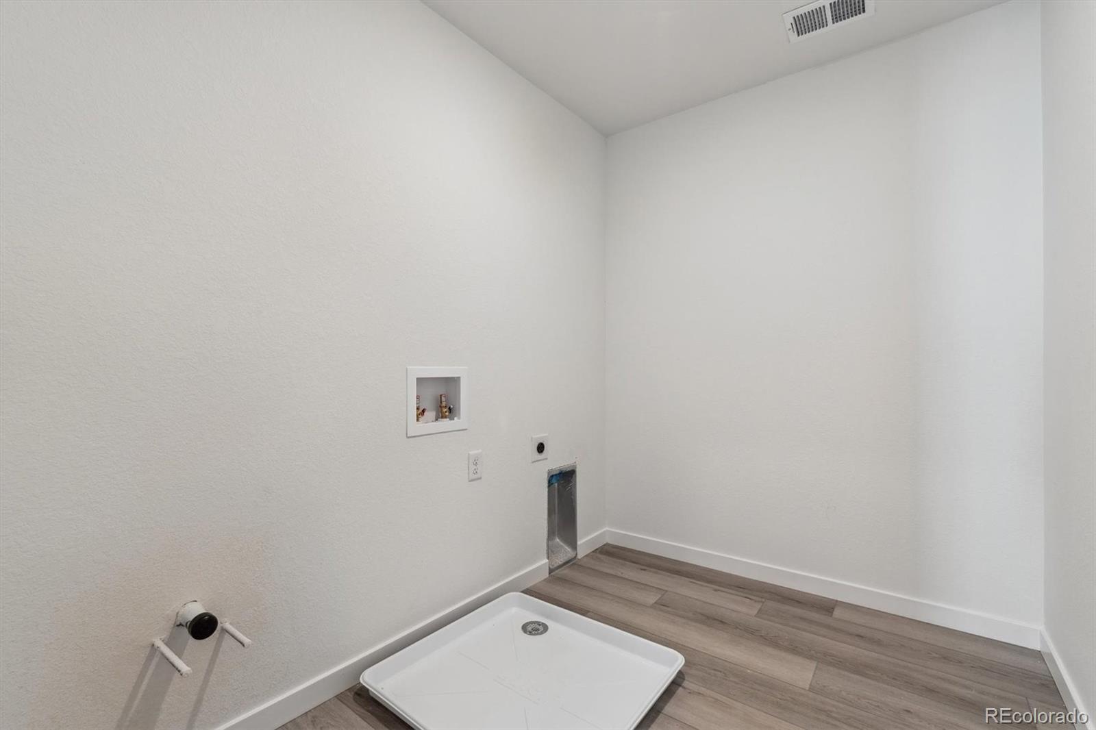 MLS Image #11 for 9247  truckee court,commerce city, Colorado