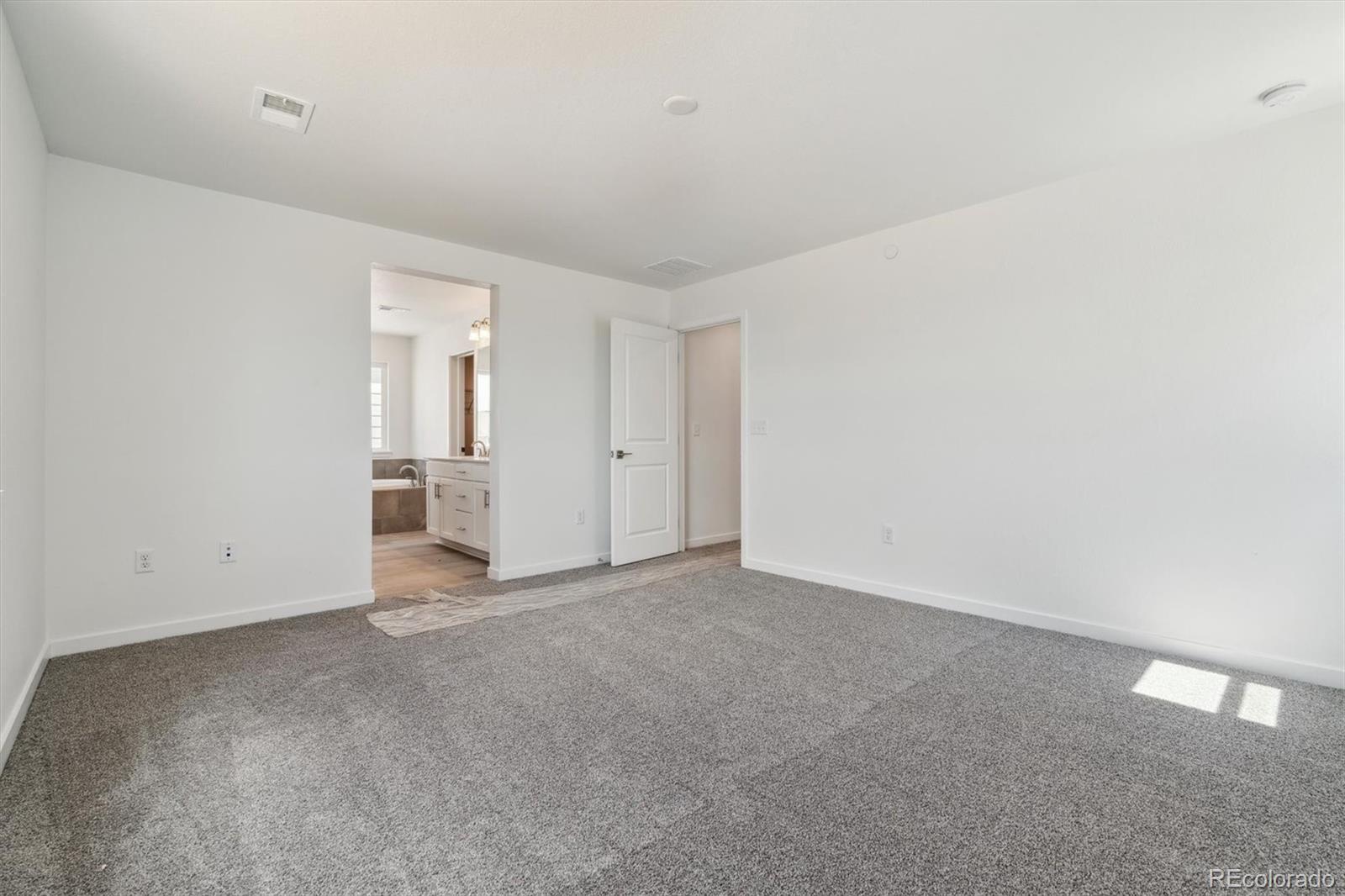 MLS Image #13 for 9247  truckee court,commerce city, Colorado