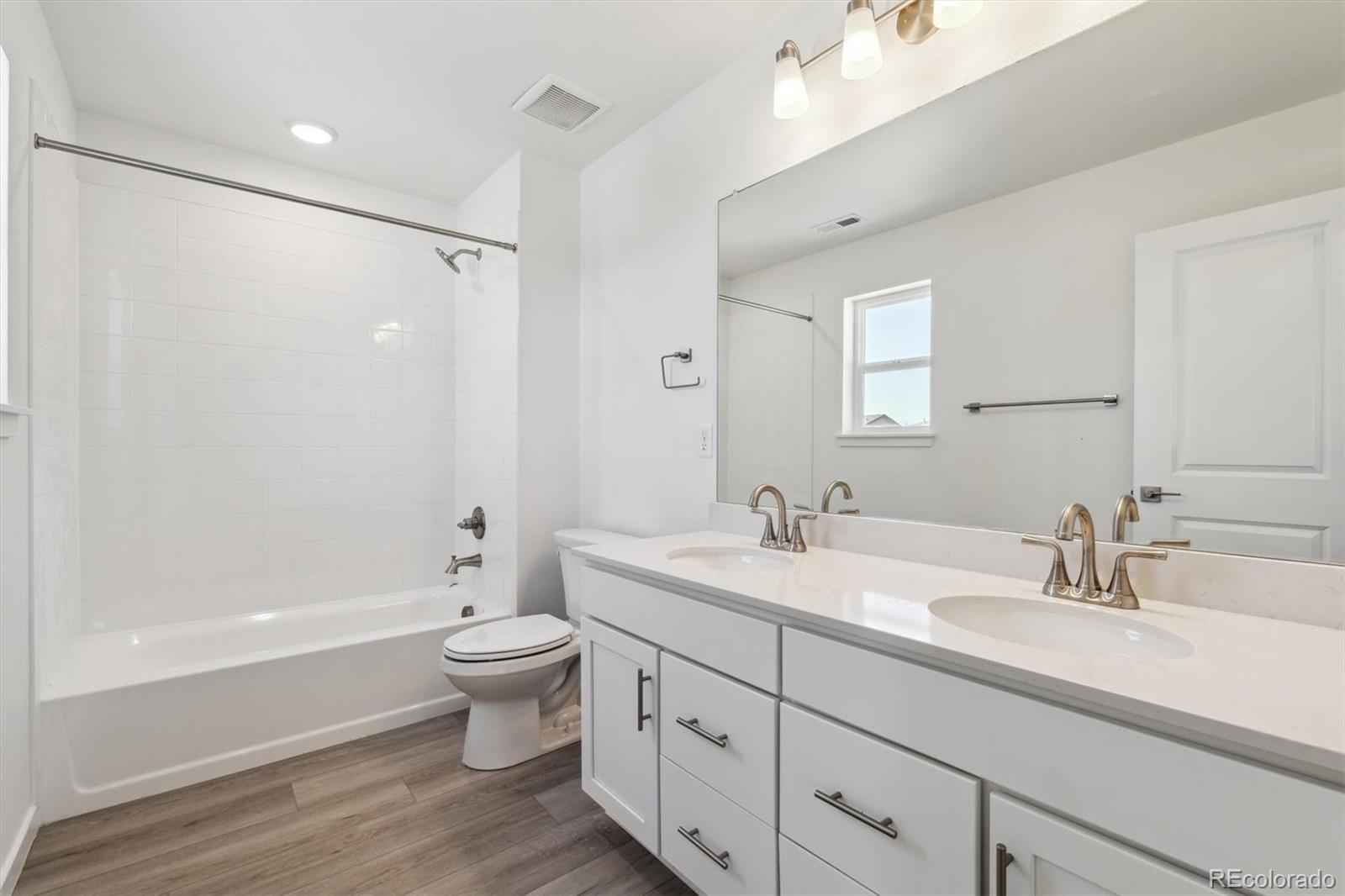 MLS Image #18 for 9247  truckee court,commerce city, Colorado