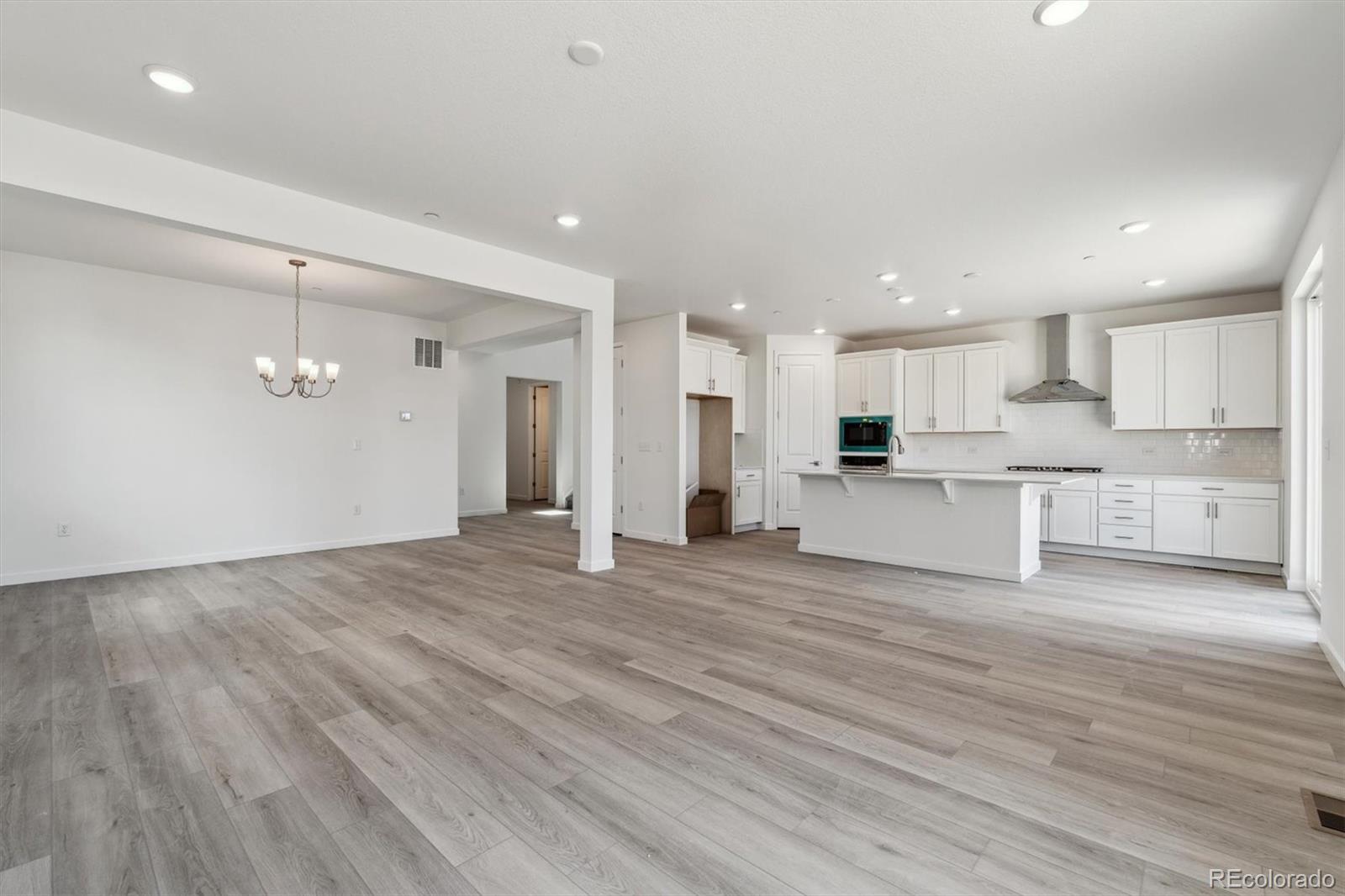 MLS Image #6 for 9247  truckee court,commerce city, Colorado