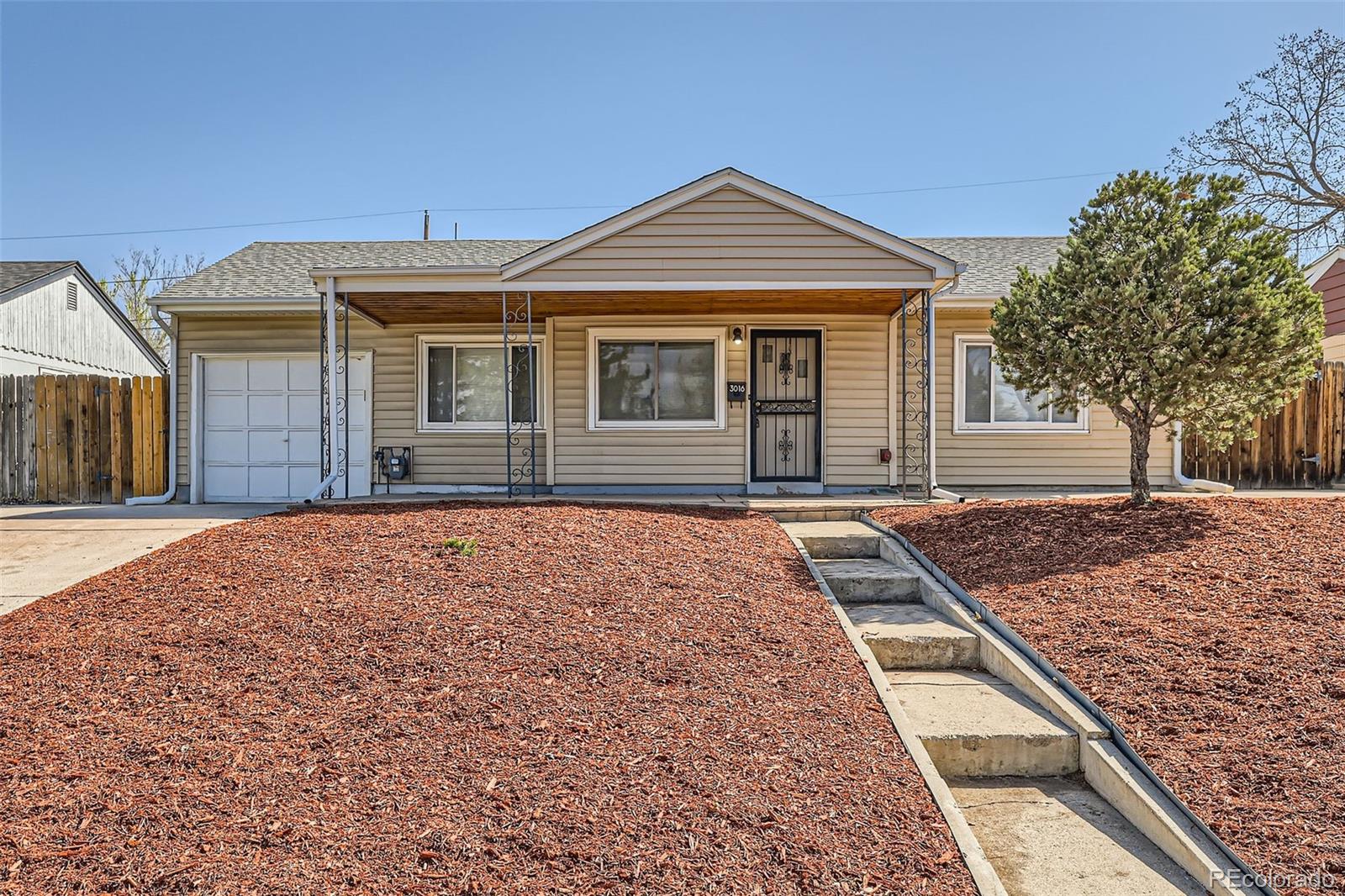 CMA Image for 3016 S Grape Way,Denver, Colorado