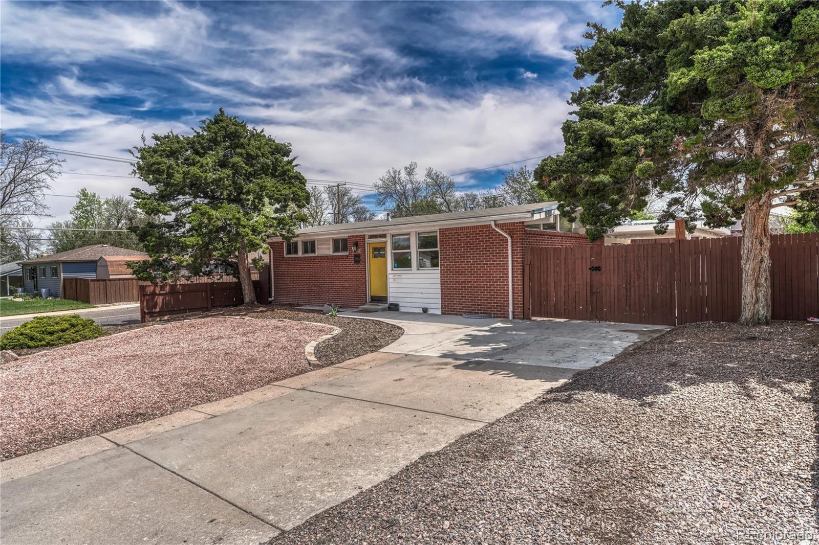 MLS Image #2 for 1906 s vrain street,denver, Colorado