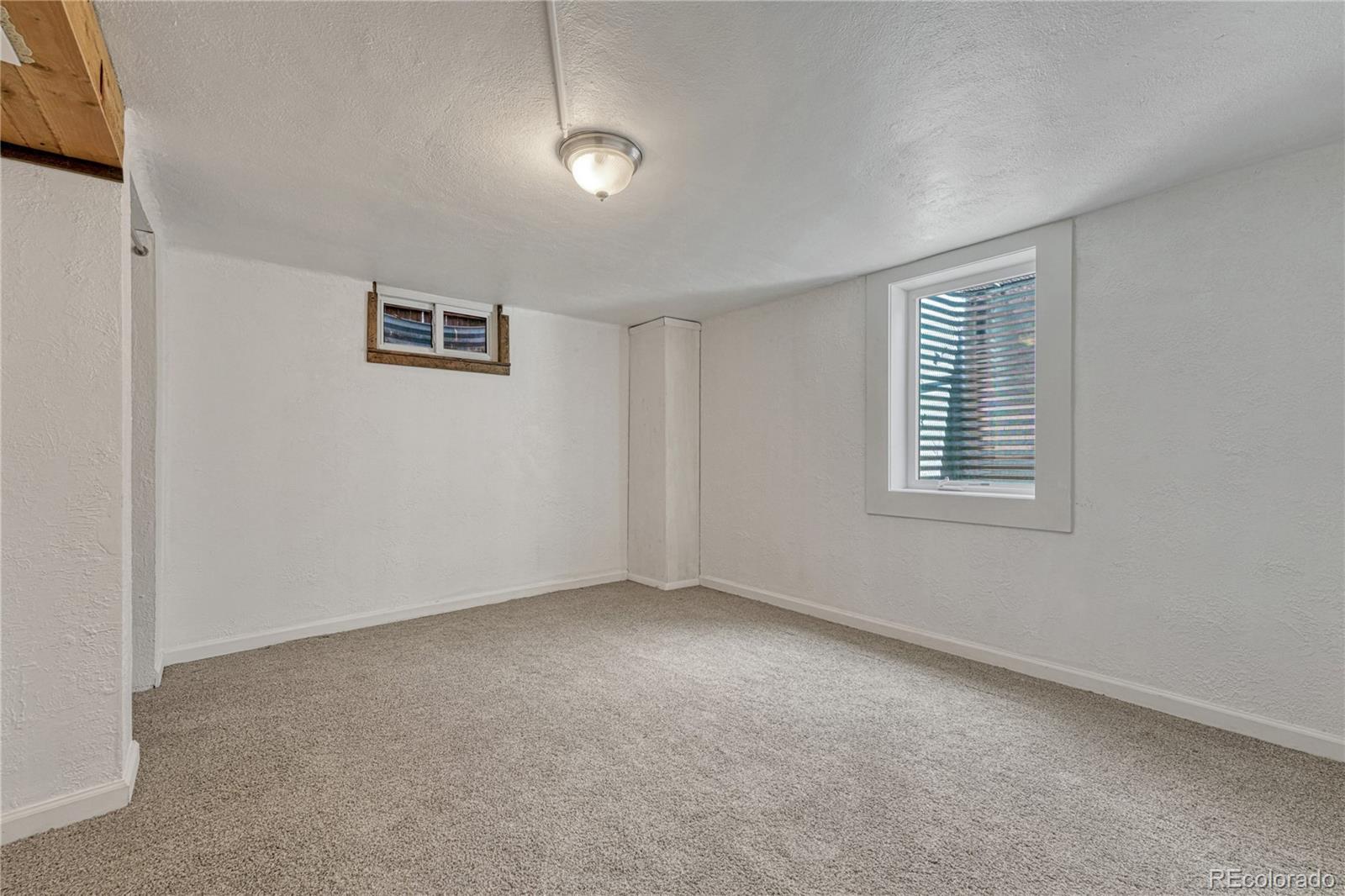 MLS Image #23 for 1906 s vrain street,denver, Colorado