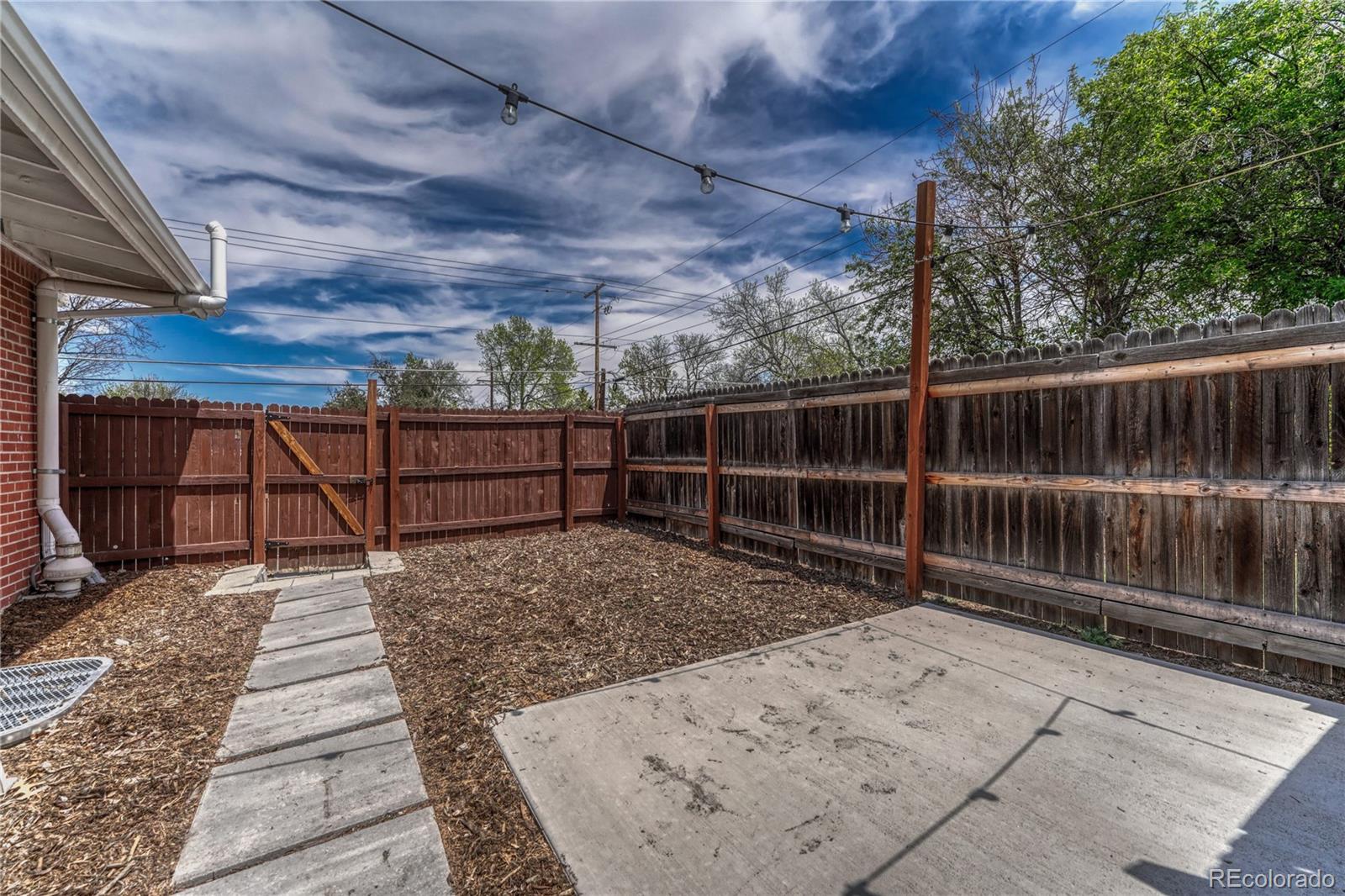 MLS Image #29 for 1906 s vrain street,denver, Colorado