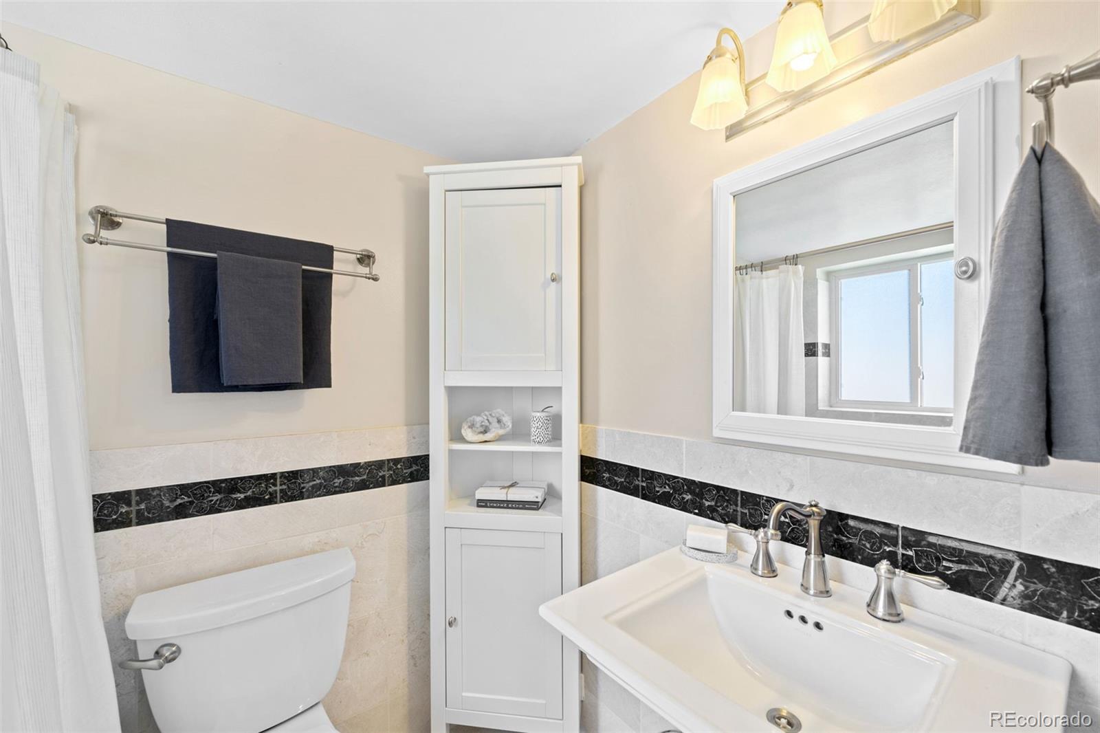 MLS Image #11 for 2047 s milwaukee street,denver, Colorado
