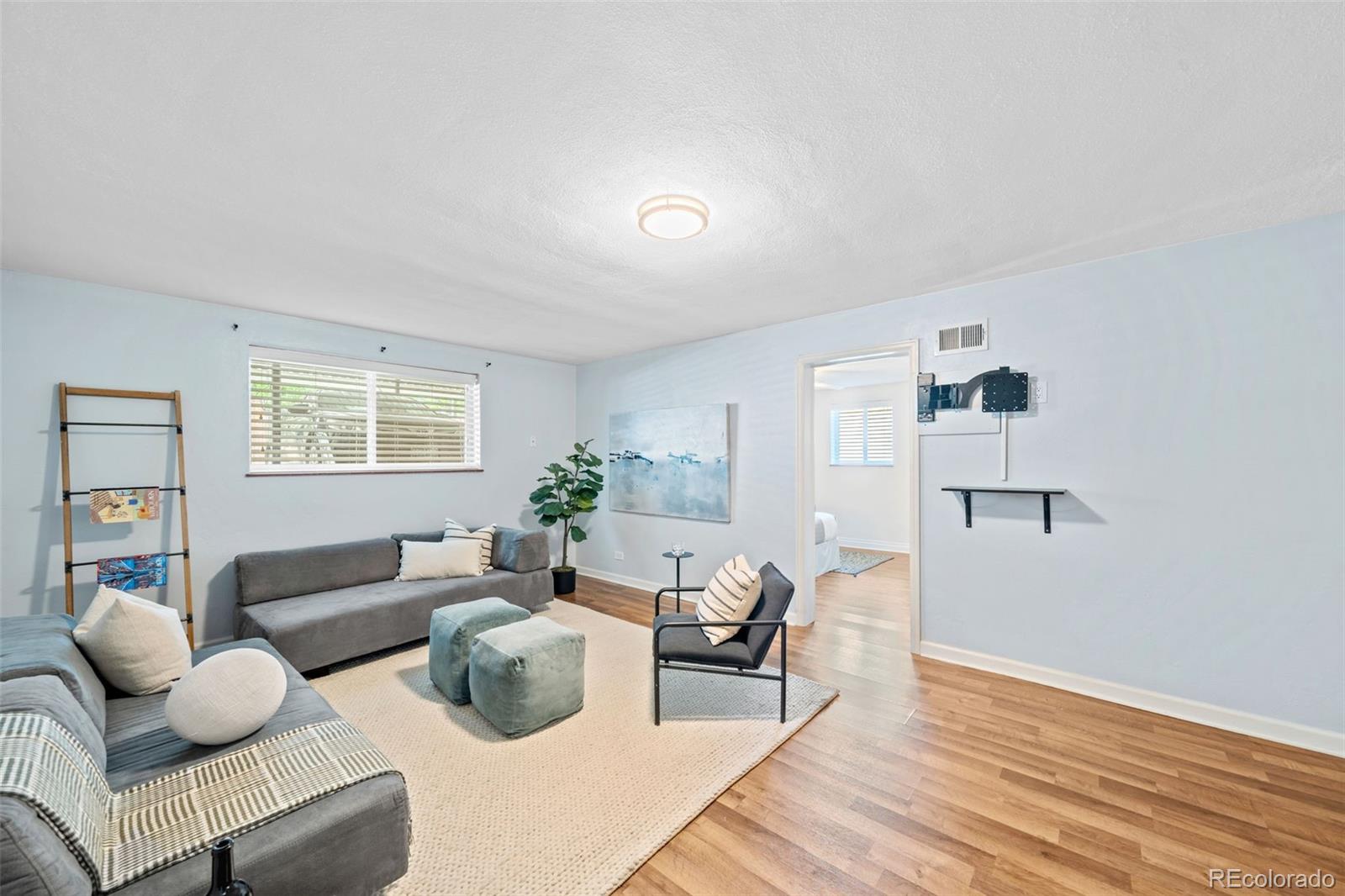 MLS Image #13 for 2047 s milwaukee street,denver, Colorado