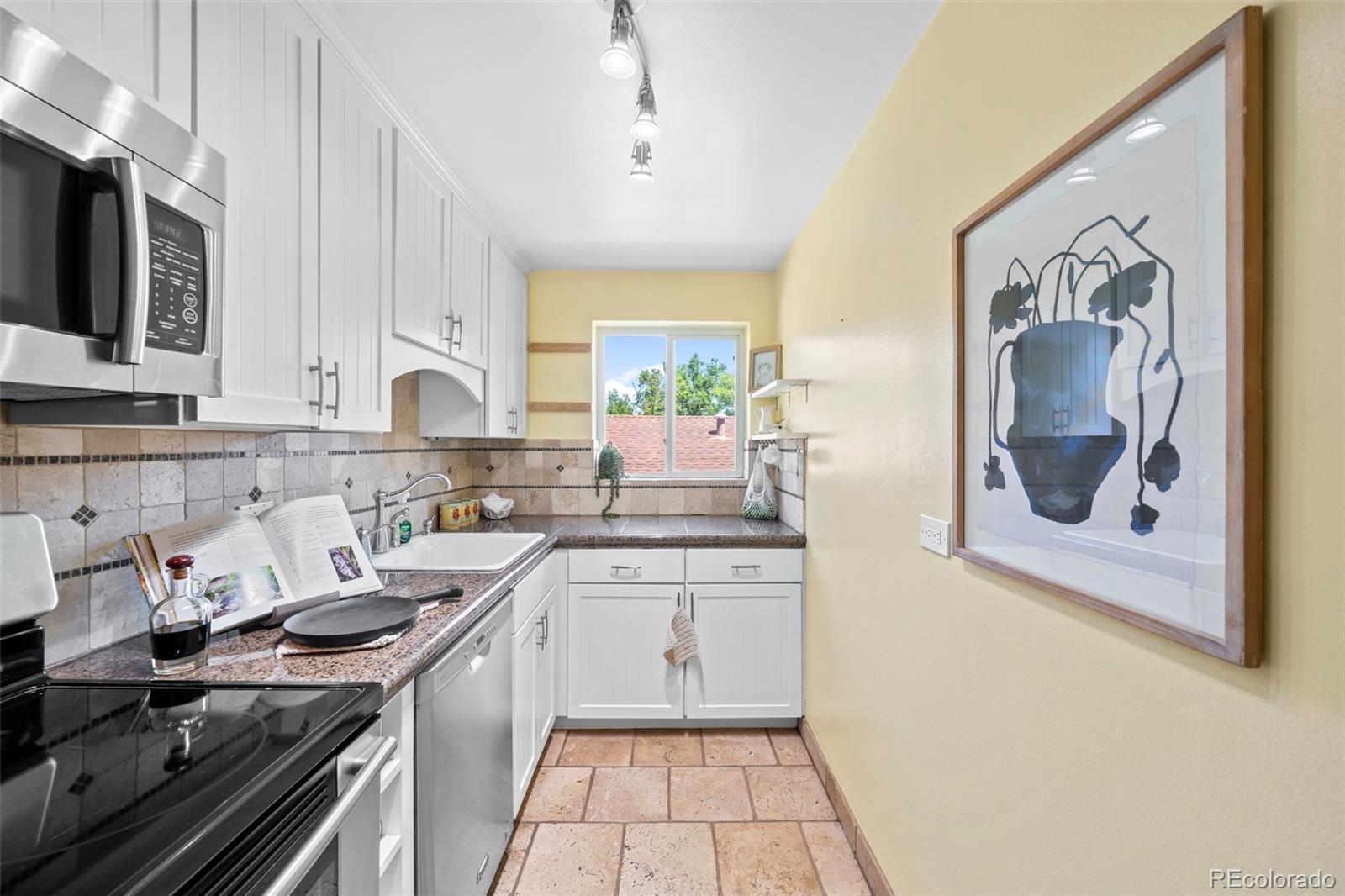 MLS Image #4 for 2047 s milwaukee street,denver, Colorado