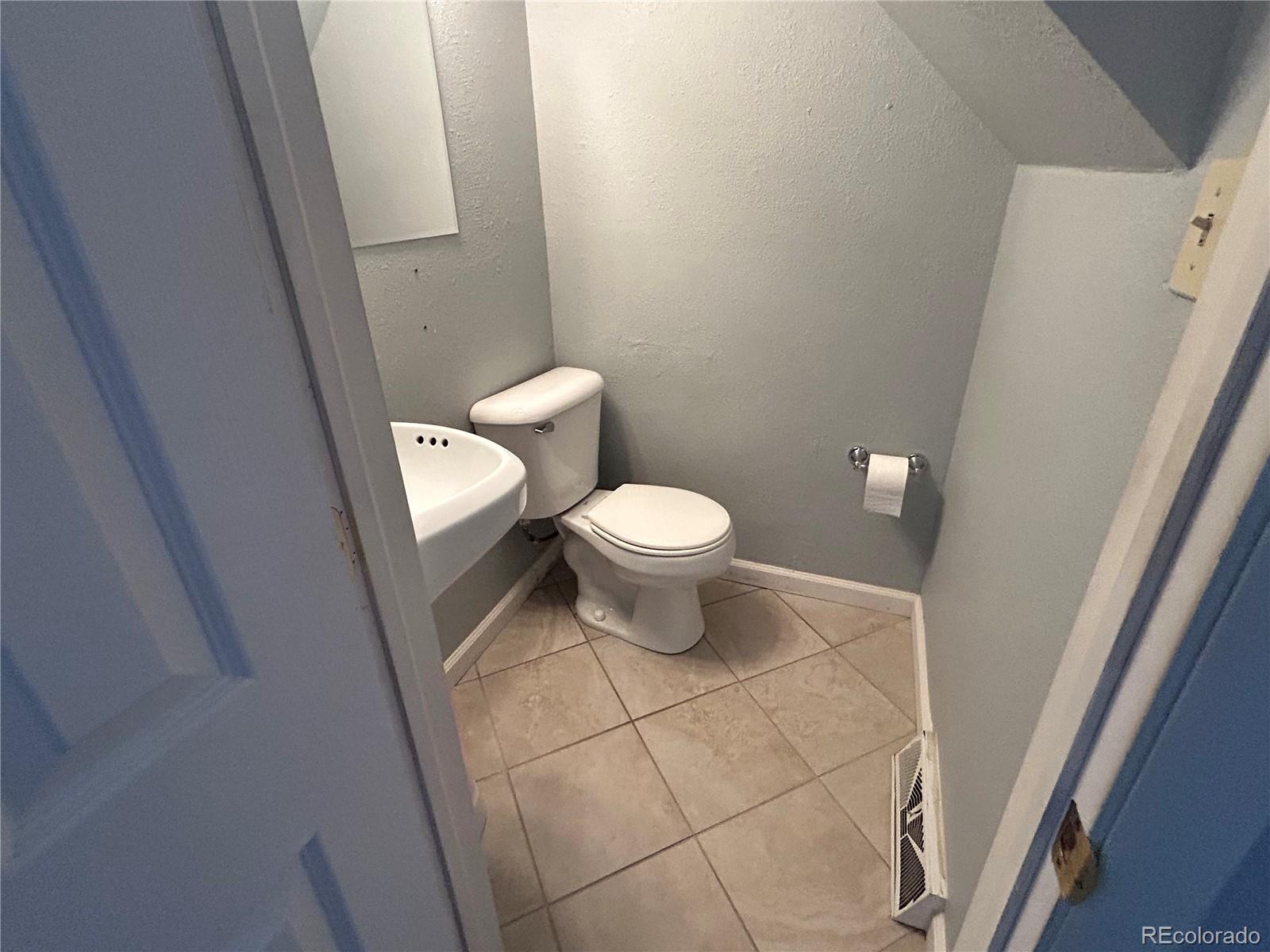 MLS Image #8 for 4505  everett street,wheat ridge, Colorado