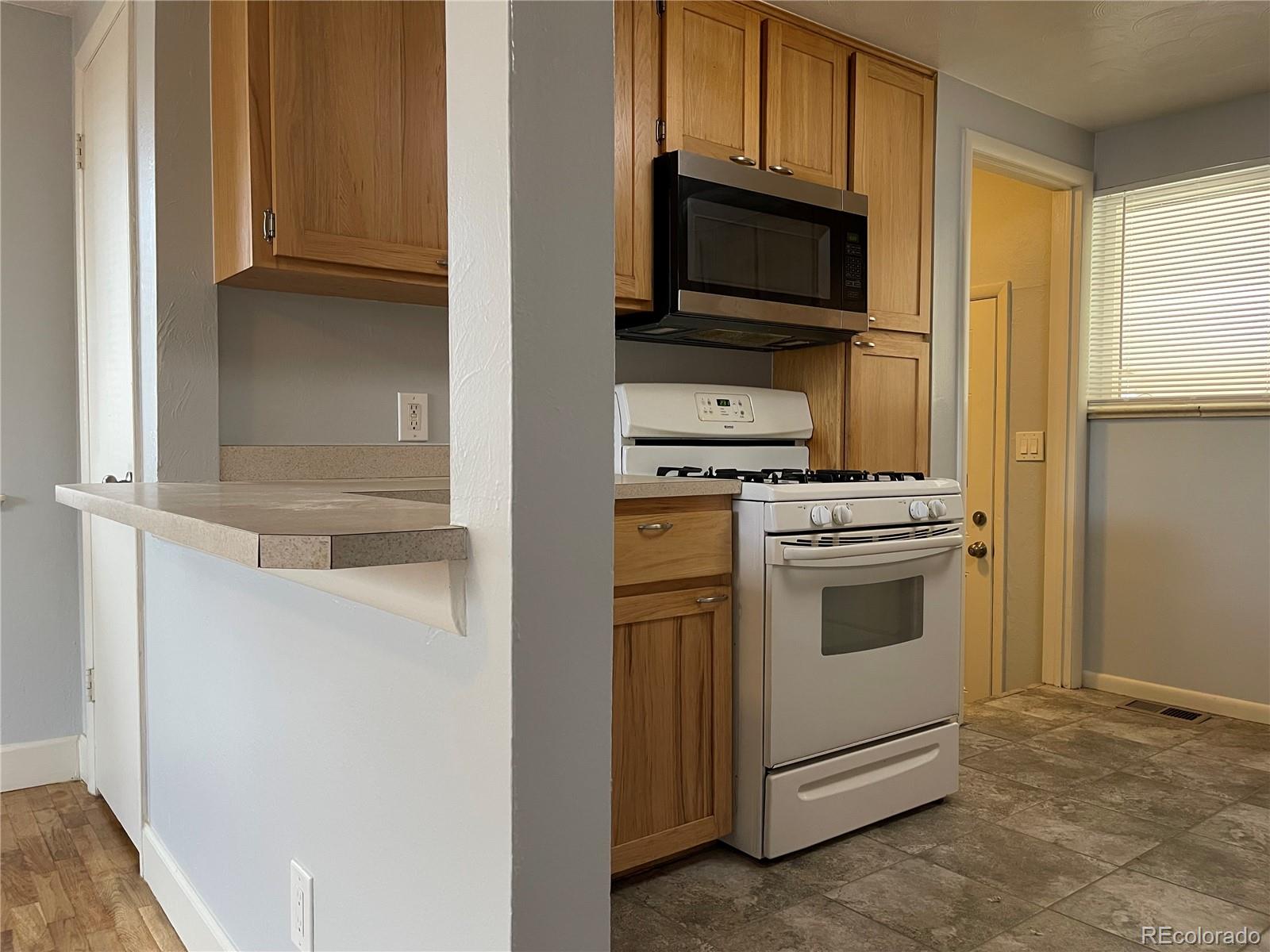 MLS Image #6 for 1971 s dahlia street,denver, Colorado