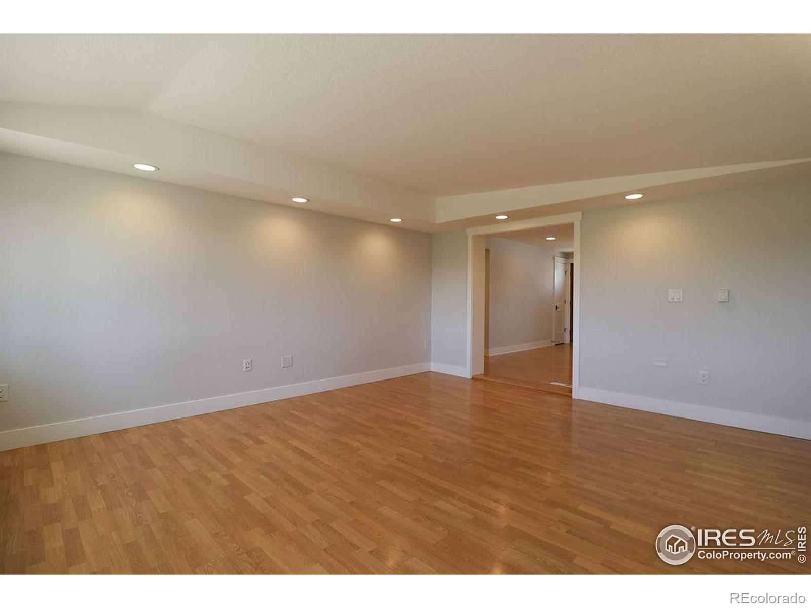 MLS Image #14 for 845  10th street,berthoud, Colorado