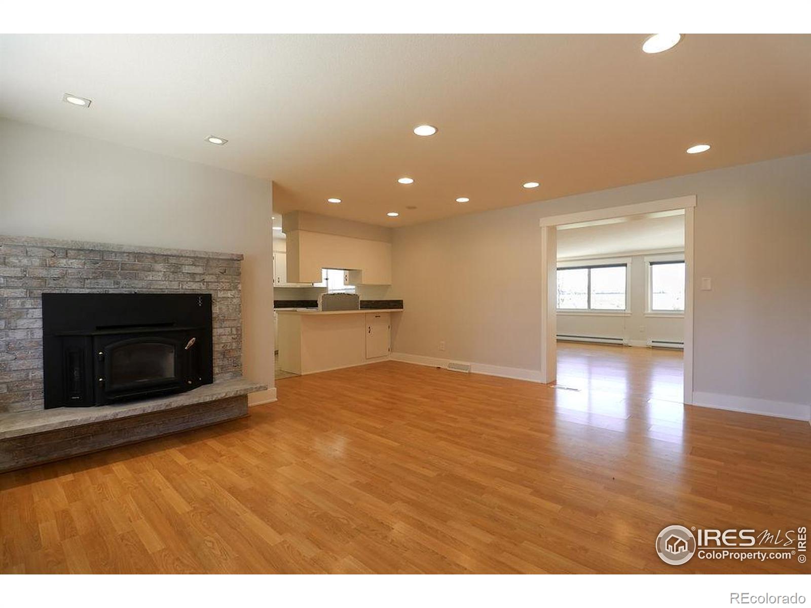 MLS Image #5 for 845  10th street,berthoud, Colorado