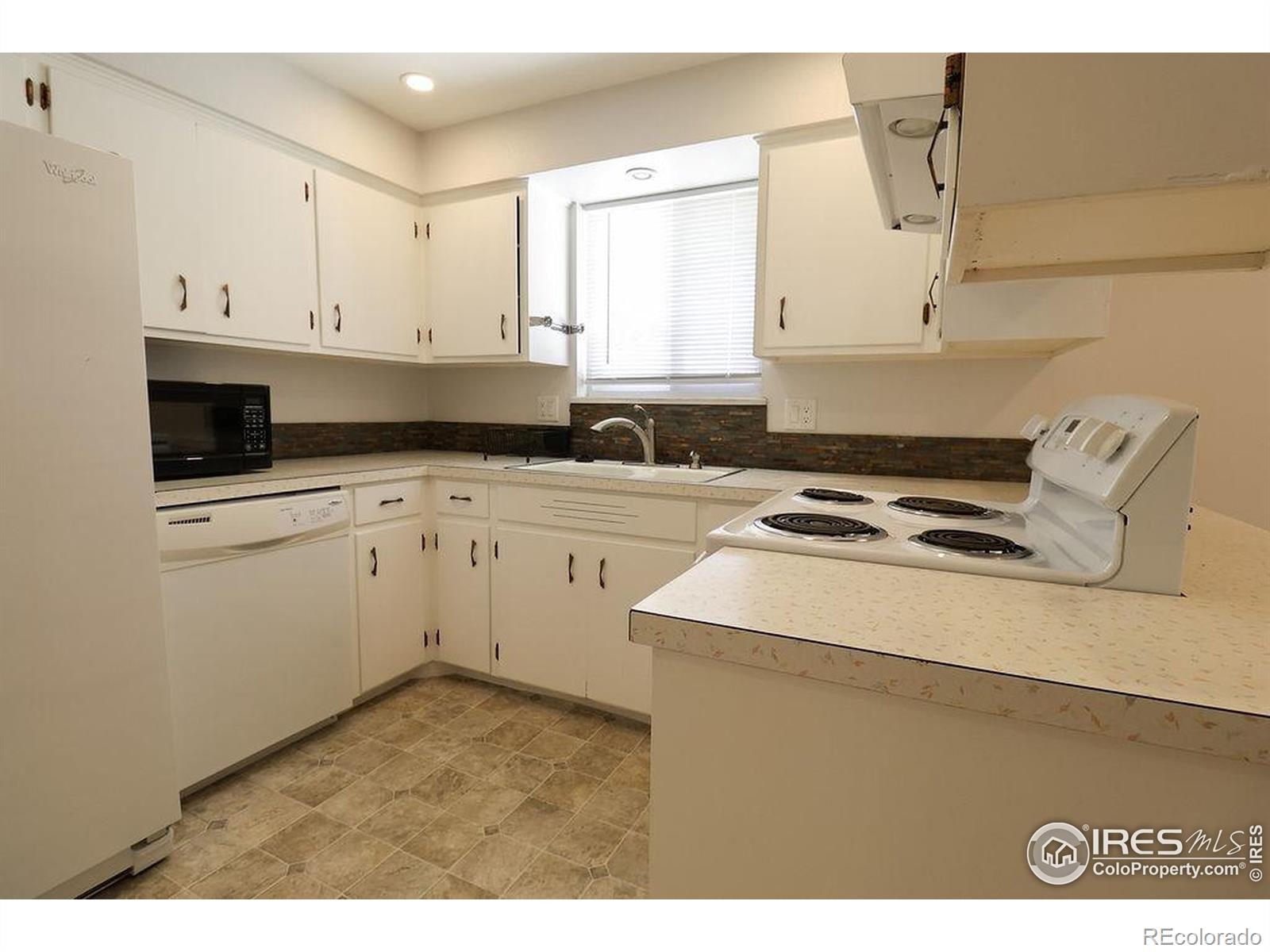 MLS Image #6 for 845  10th street,berthoud, Colorado