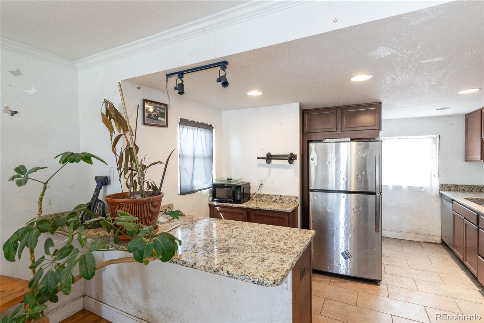 MLS Image #5 for 4849  lincoln street,denver, Colorado