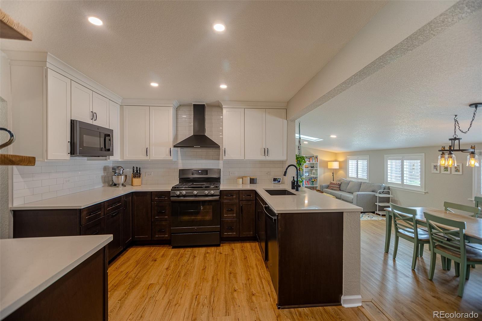MLS Image #11 for 4825 s delaware street,englewood, Colorado