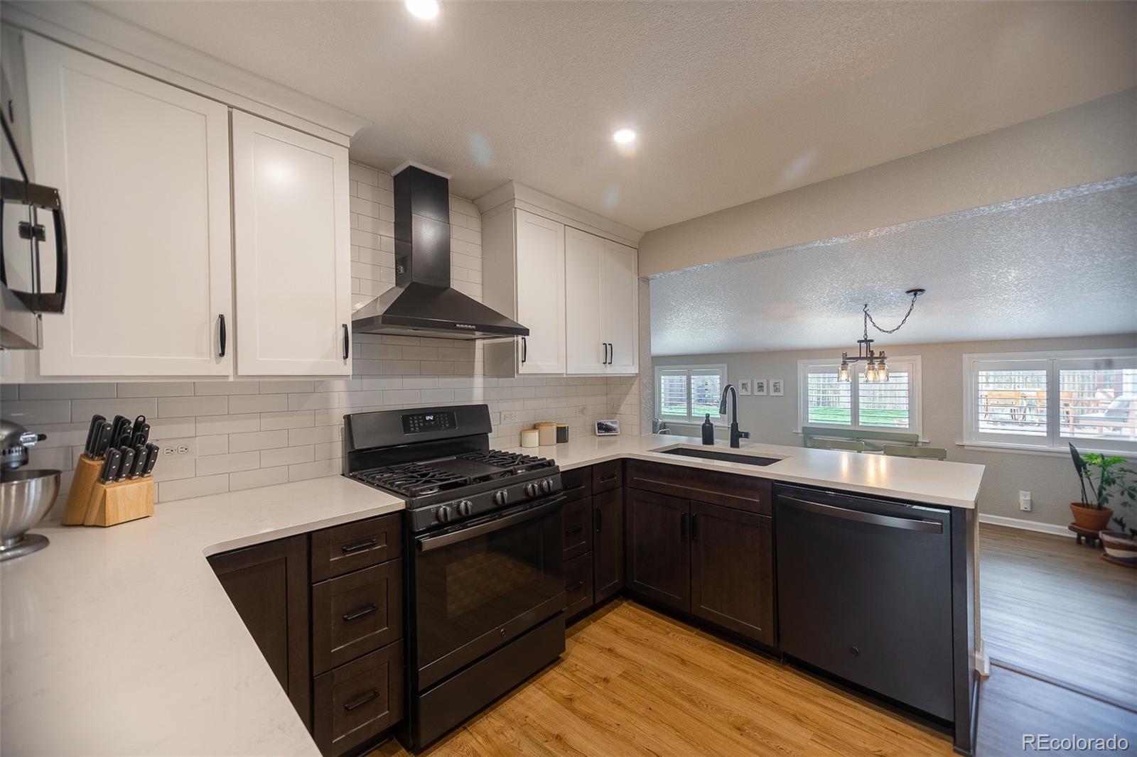 MLS Image #13 for 4825 s delaware street,englewood, Colorado