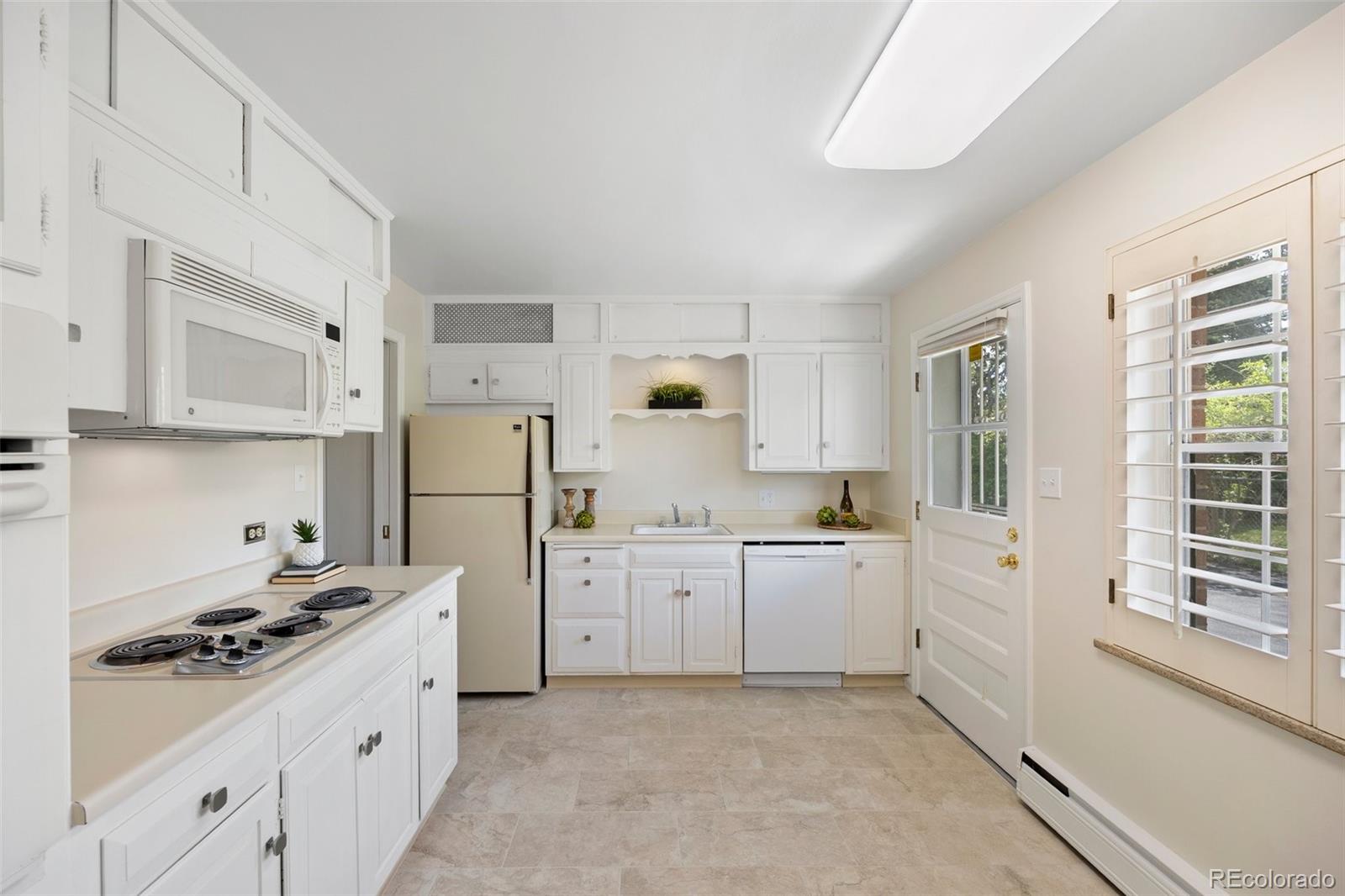 MLS Image #8 for 3942 e evans avenue,denver, Colorado