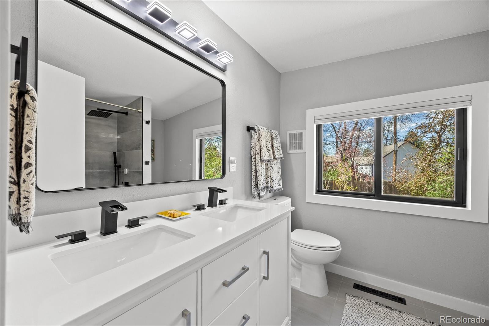 MLS Image #20 for 1485 s jasmine way,denver, Colorado