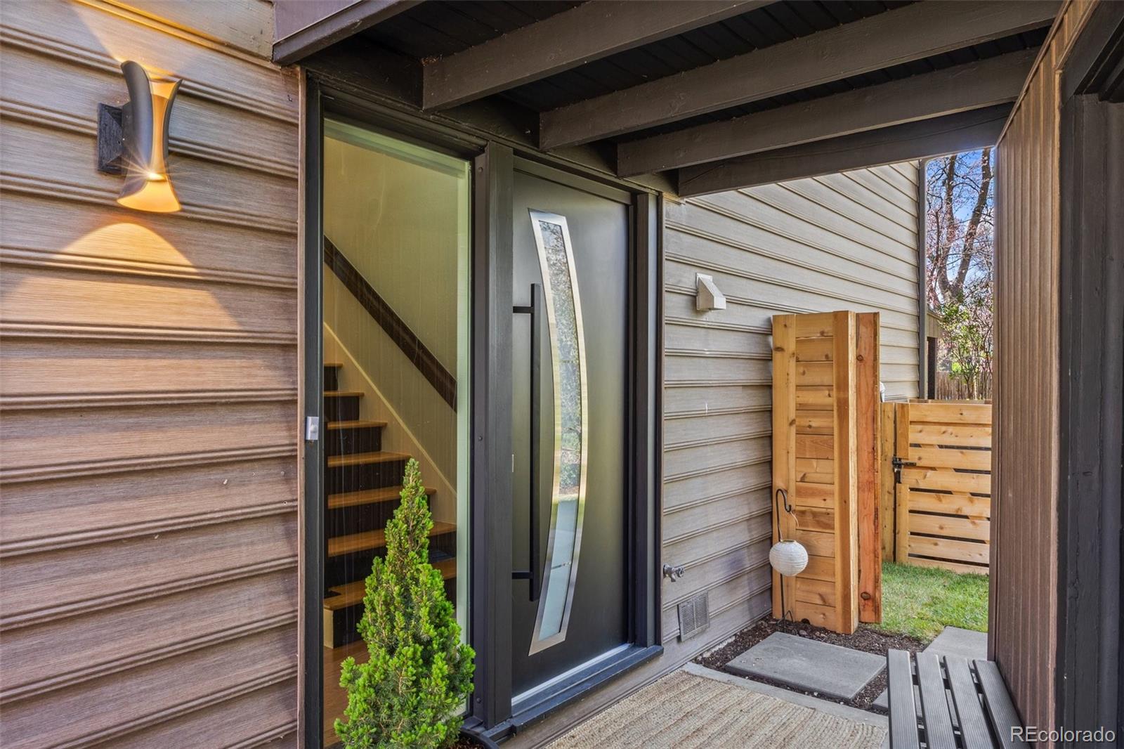 MLS Image #4 for 1485 s jasmine way,denver, Colorado