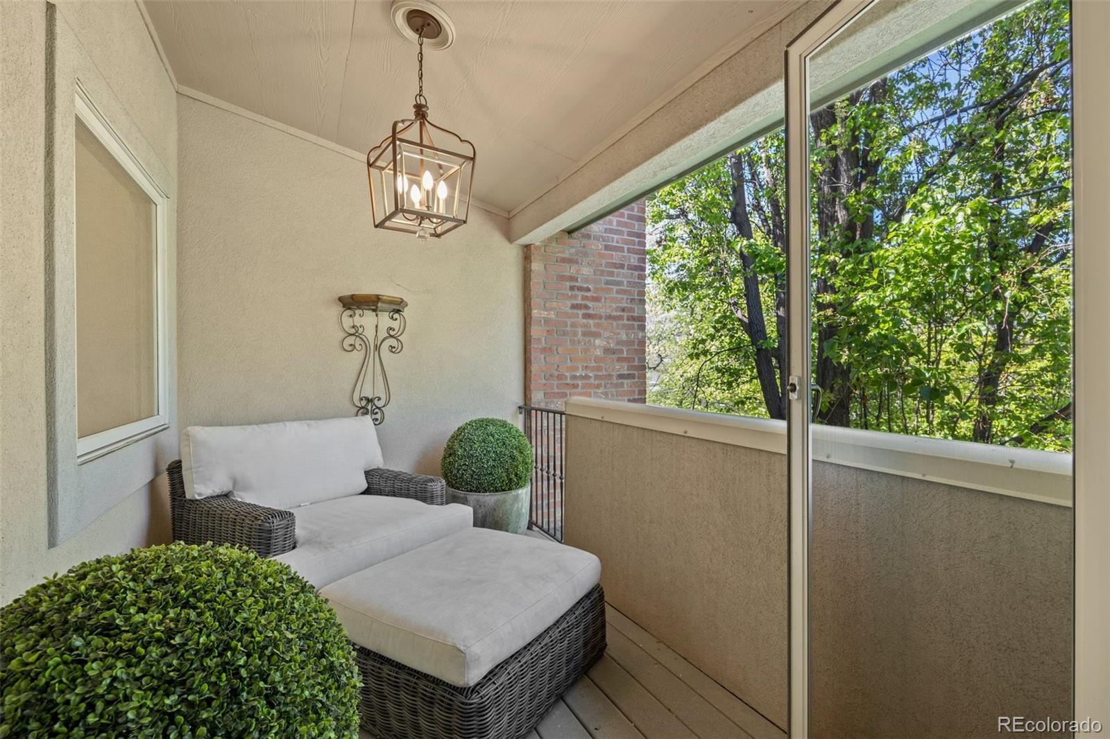 MLS Image #27 for 344  saint paul street,denver, Colorado