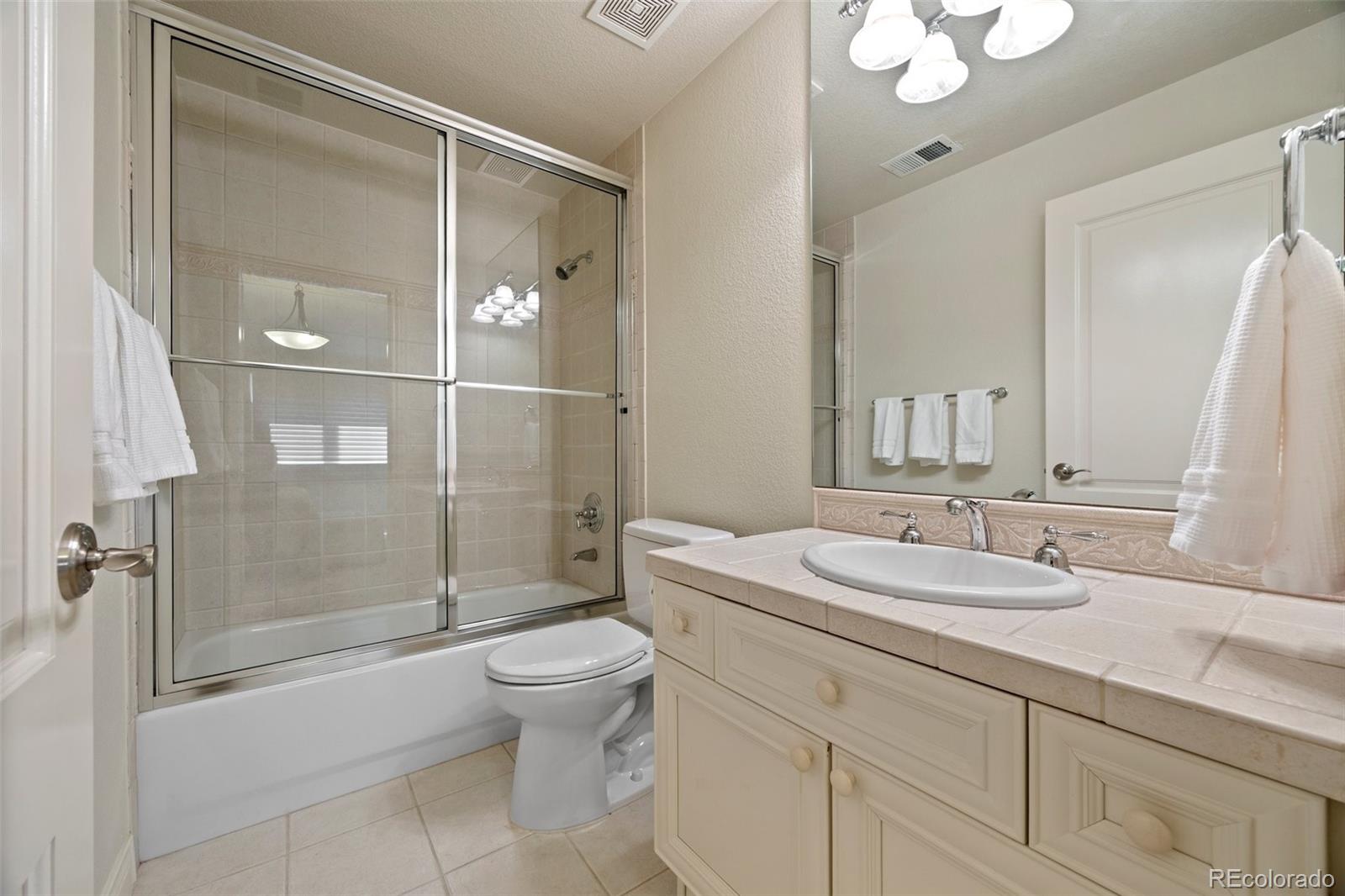 MLS Image #39 for 344  saint paul street,denver, Colorado