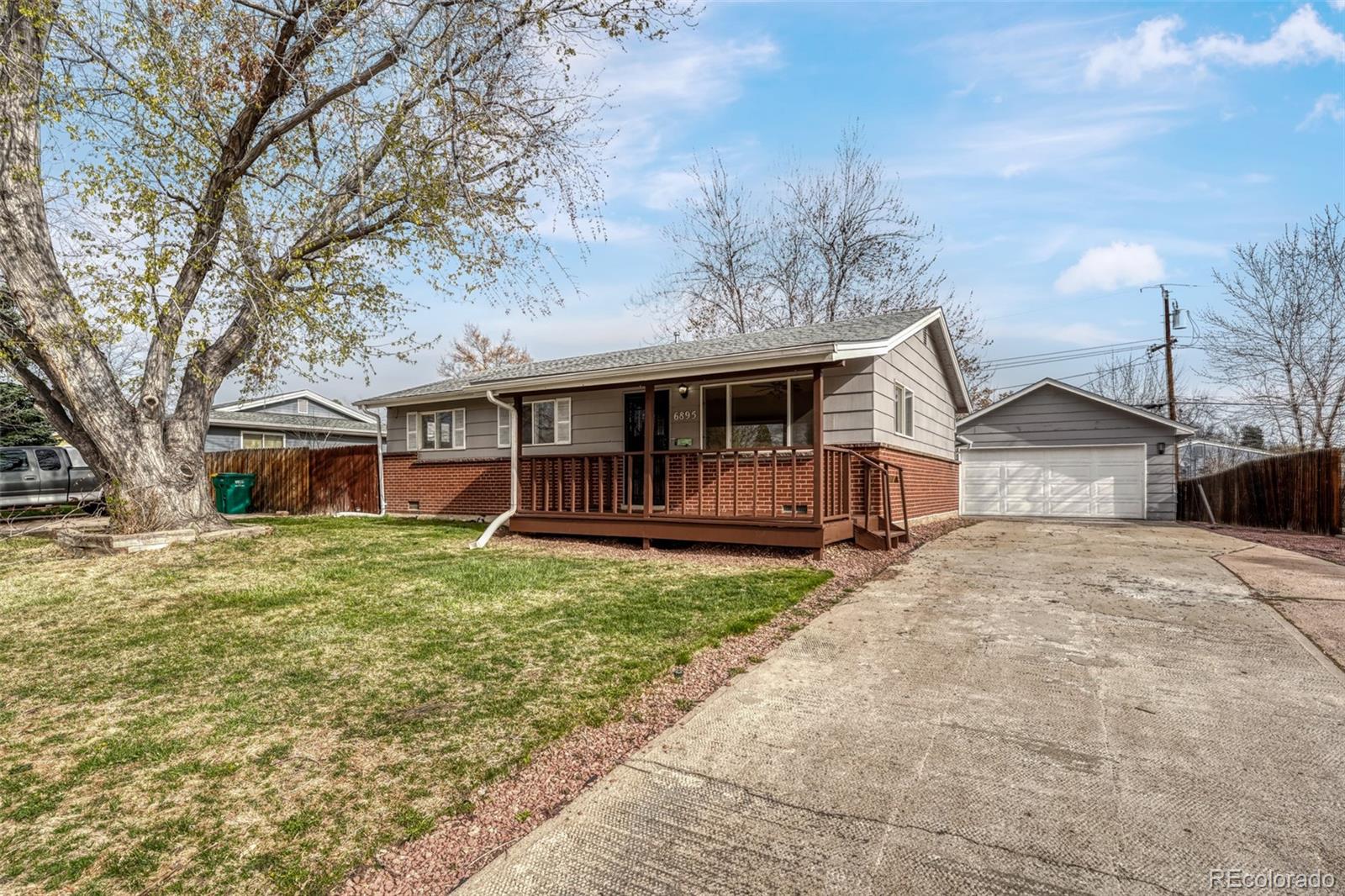 CMA Image for 6895 W Oregon Drive,Lakewood, Colorado