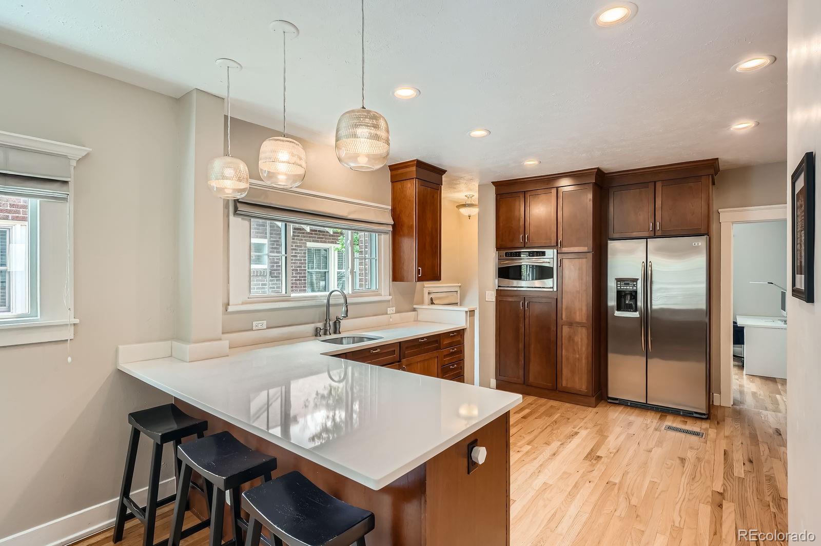 MLS Image #8 for 1023 s high street,denver, Colorado
