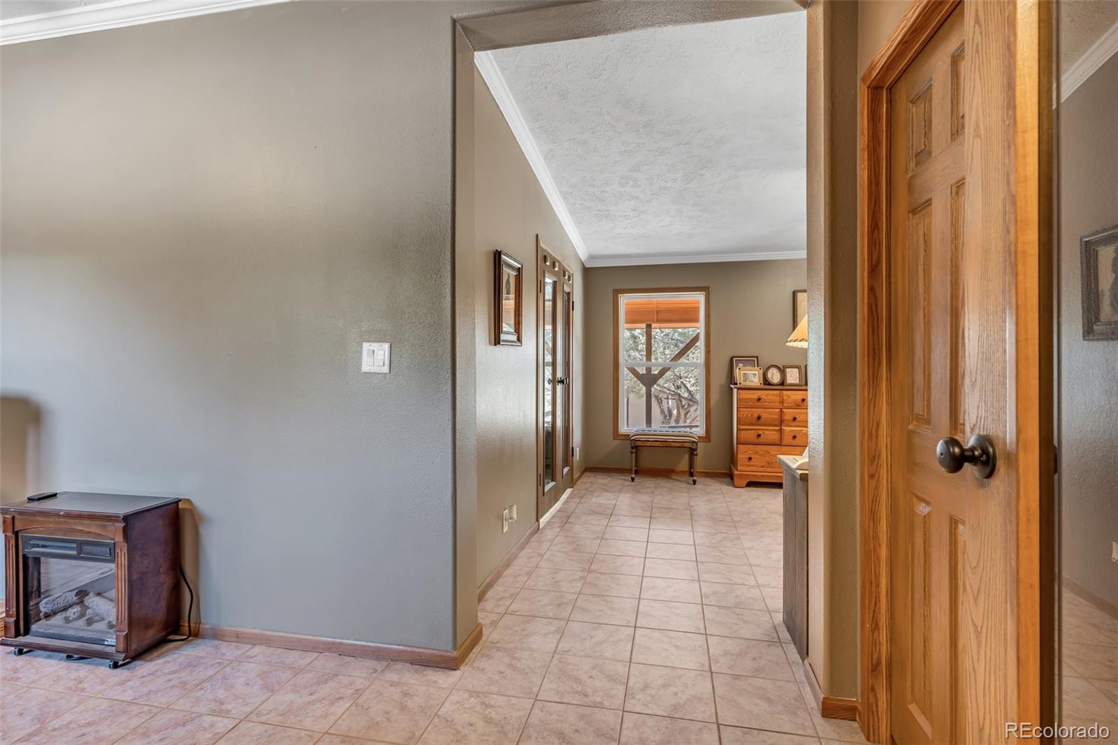 MLS Image #18 for    ,, Colorado