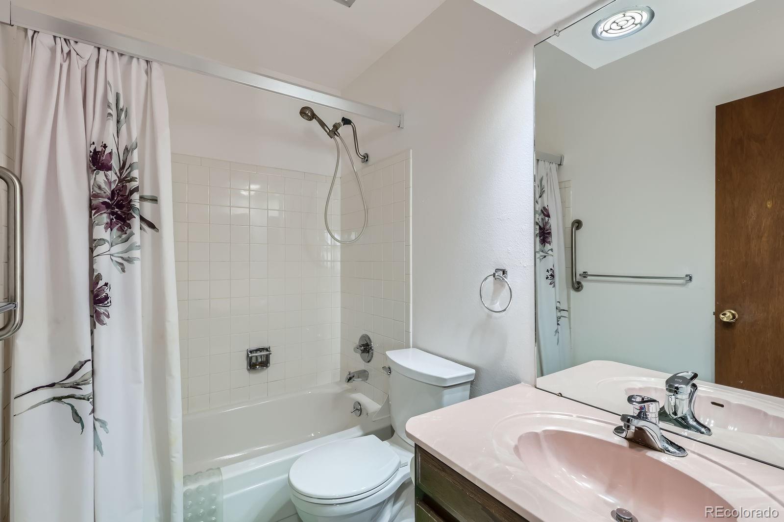 MLS Image #7 for 6330 e wesley avenue,denver, Colorado