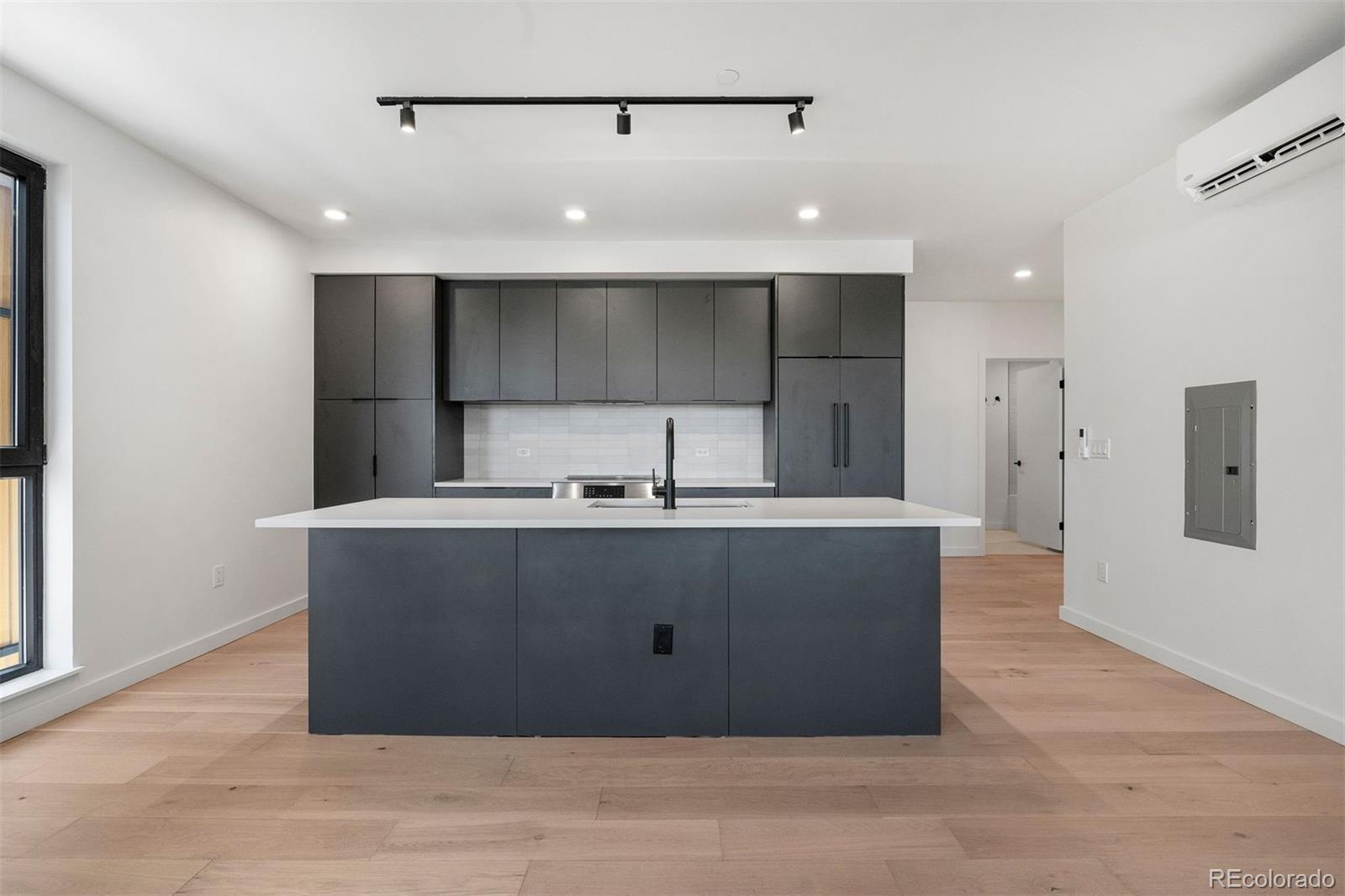 MLS Image #13 for 1601  park avenue,denver, Colorado