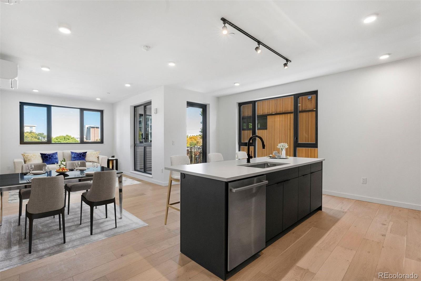 MLS Image #2 for 1601  park avenue,denver, Colorado