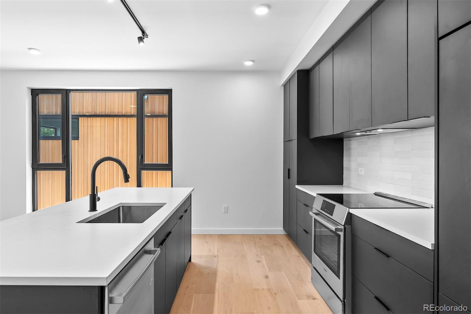 MLS Image #9 for 1601  park avenue,denver, Colorado
