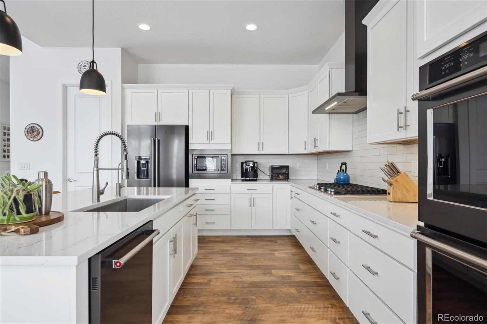 MLS Image #10 for 18986 w 94th avenue,arvada, Colorado