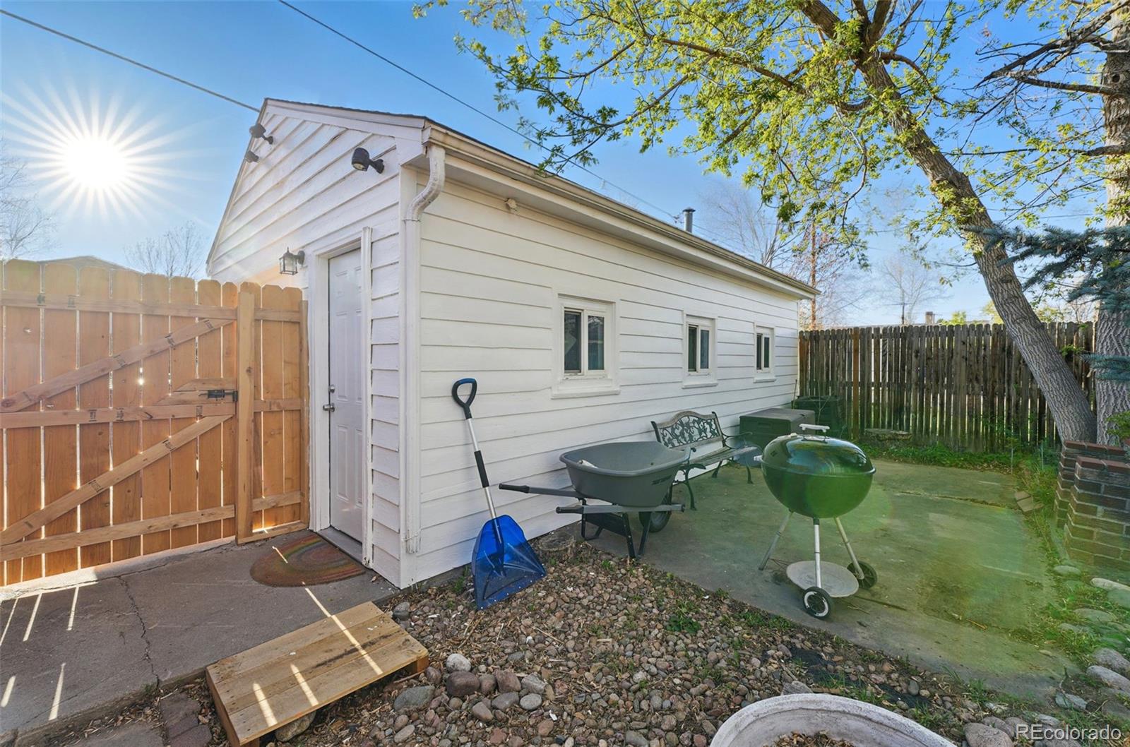 MLS Image #36 for 1711  spruce street,denver, Colorado
