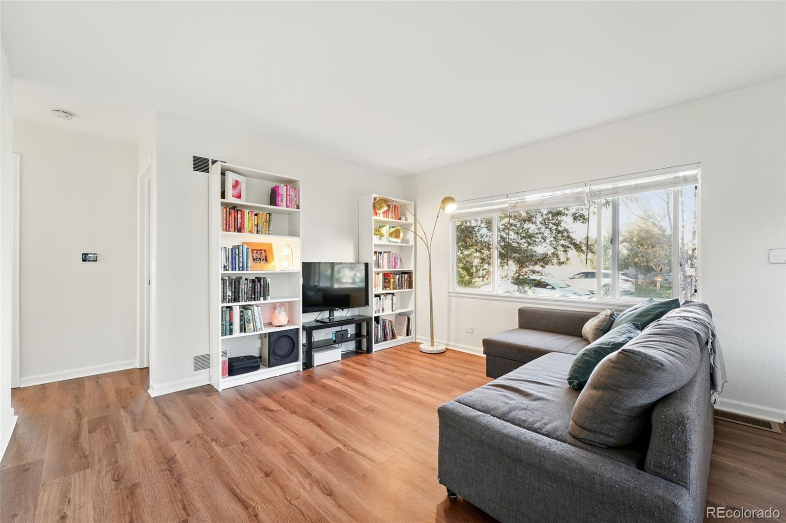 MLS Image #6 for 1711  spruce street,denver, Colorado