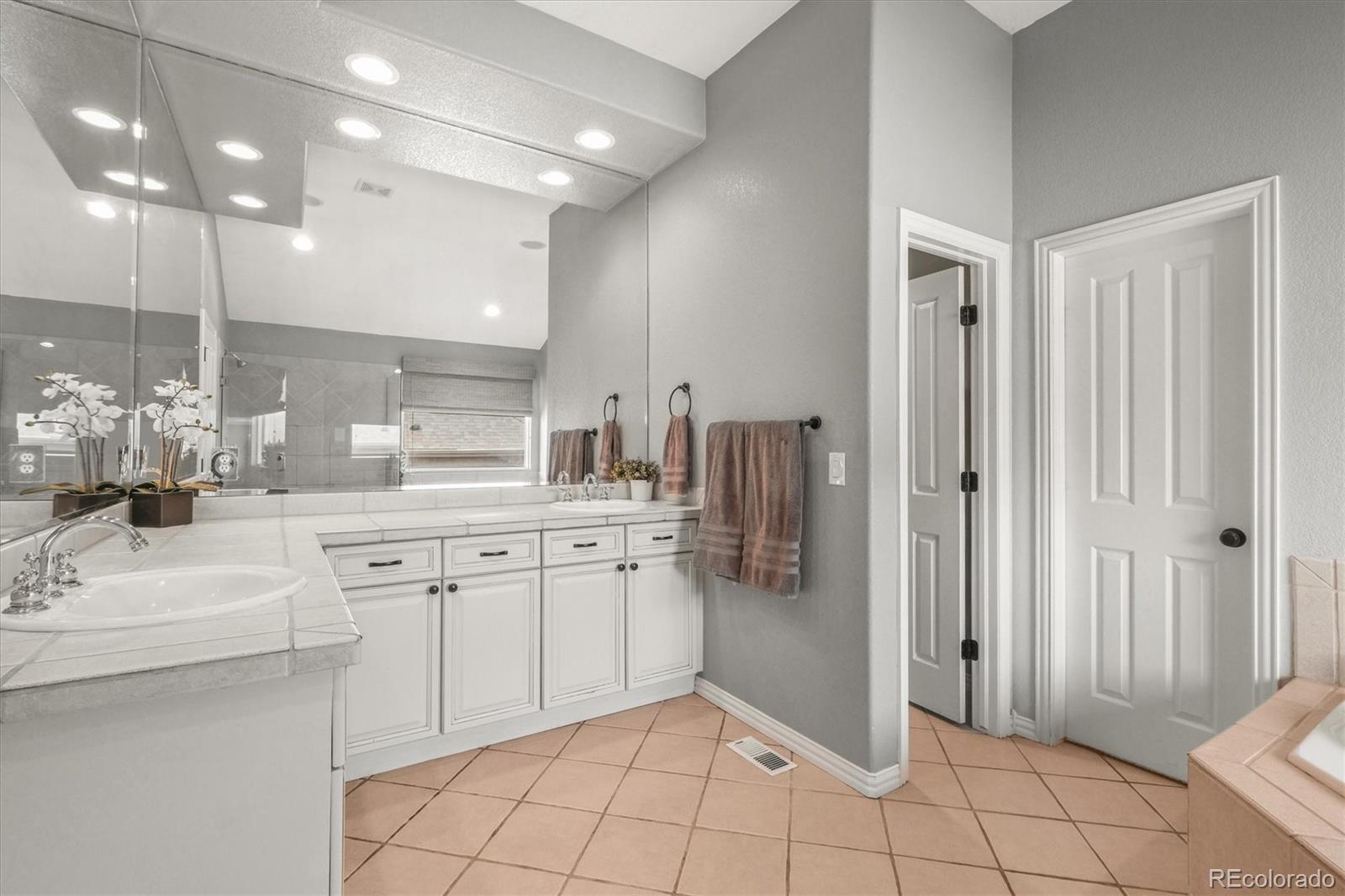 MLS Image #21 for 907  greenridge lane,castle pines, Colorado
