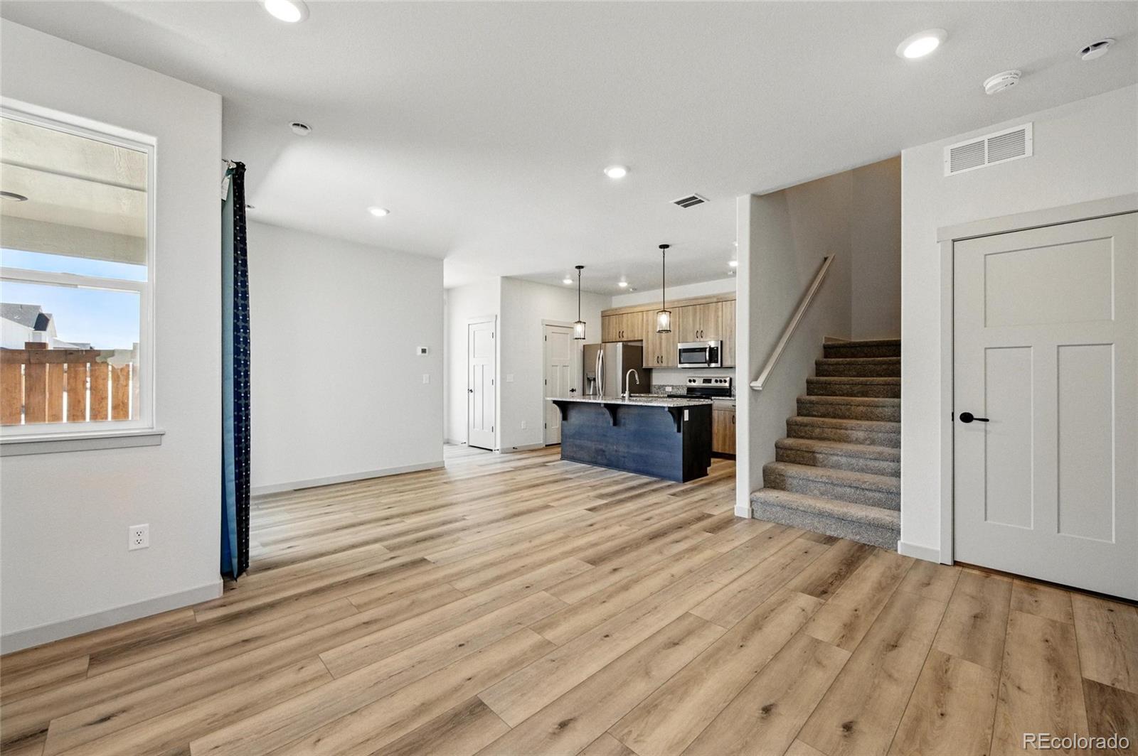 MLS Image #5 for 260 e 4th street,berthoud, Colorado